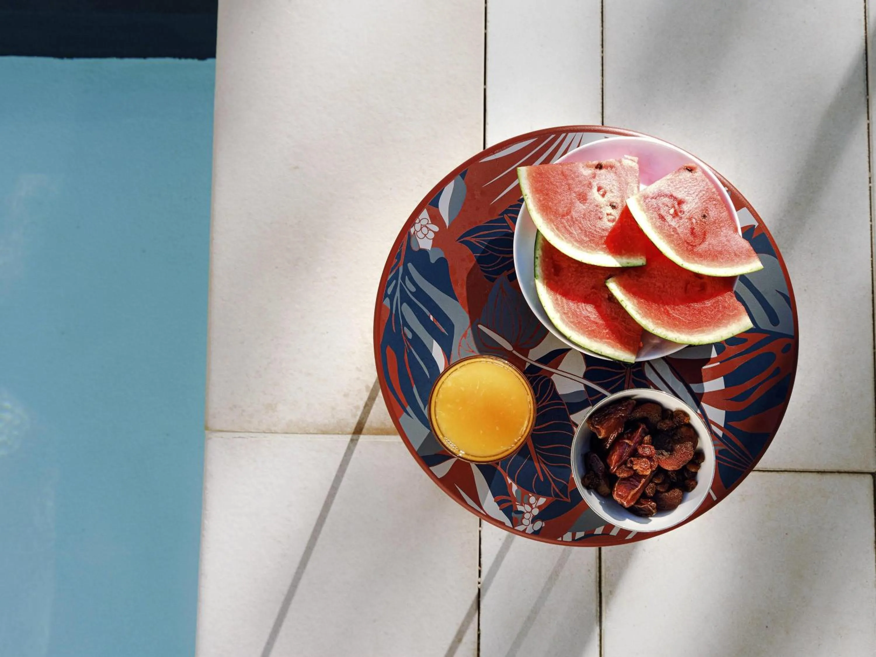 Pool view in ibis Budget La Rochelle Centre gare