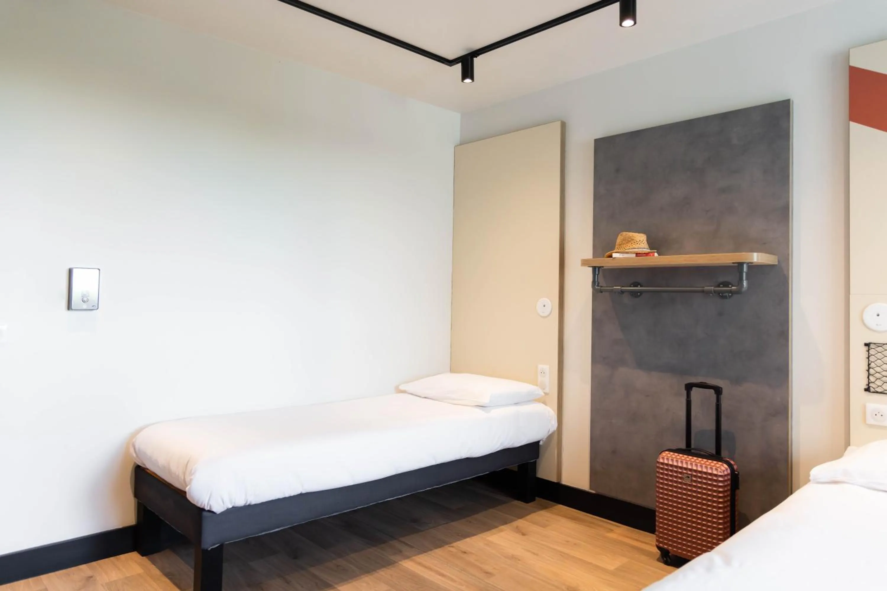 Bed in ibis Budget La Rochelle Centre gare