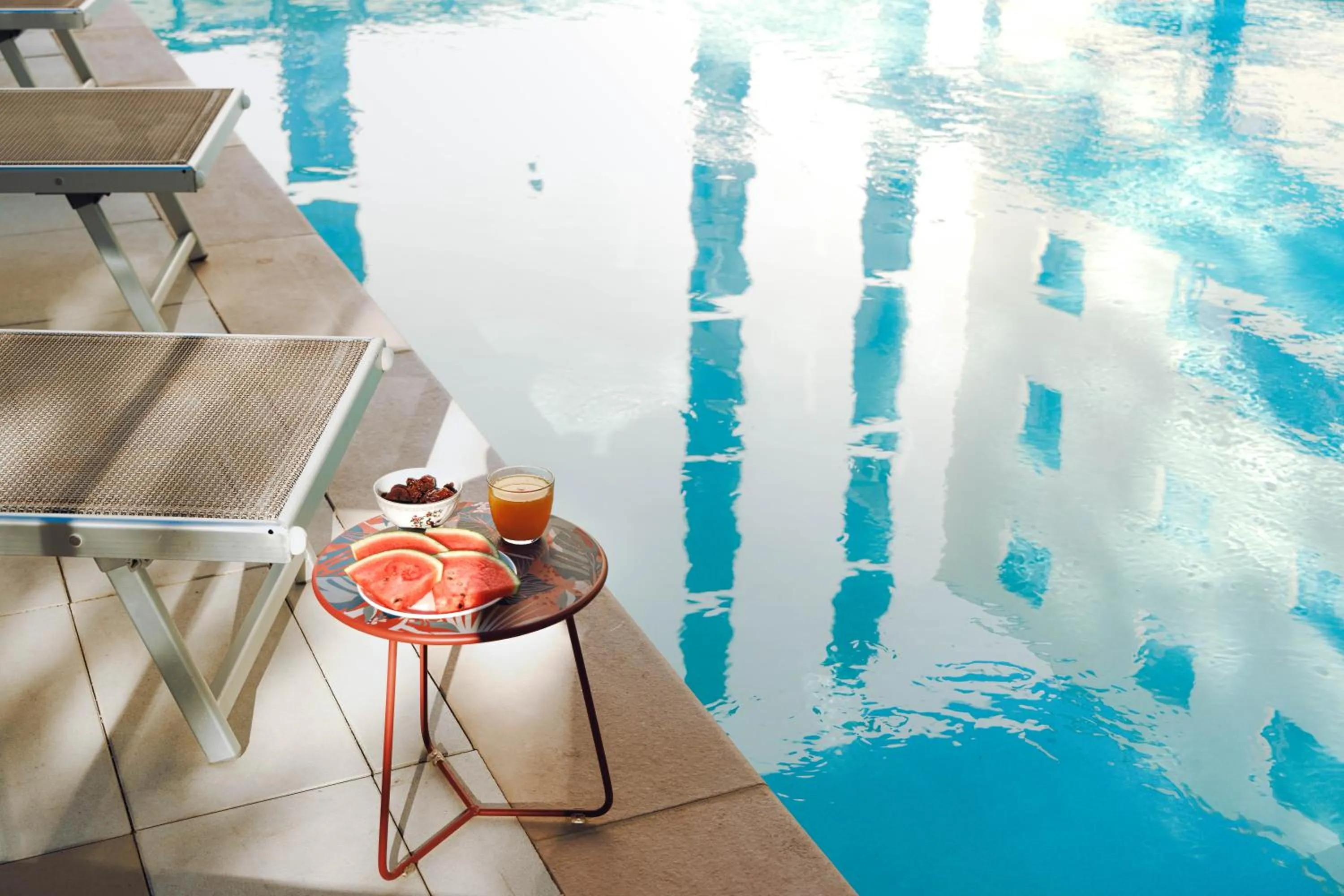 Food and drinks in ibis Budget La Rochelle Centre gare