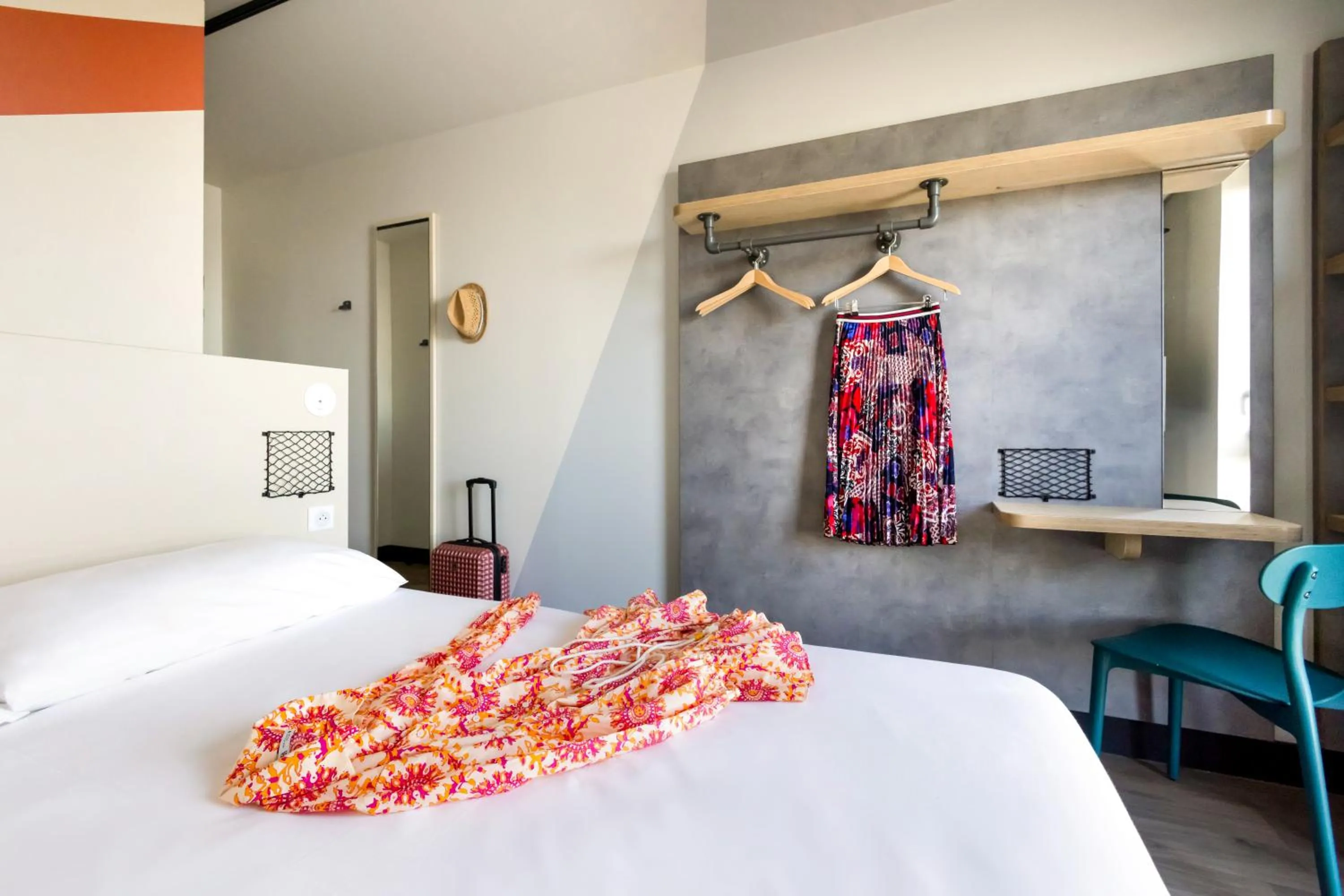 Photo of the whole room, Bed in ibis Budget La Rochelle Centre gare