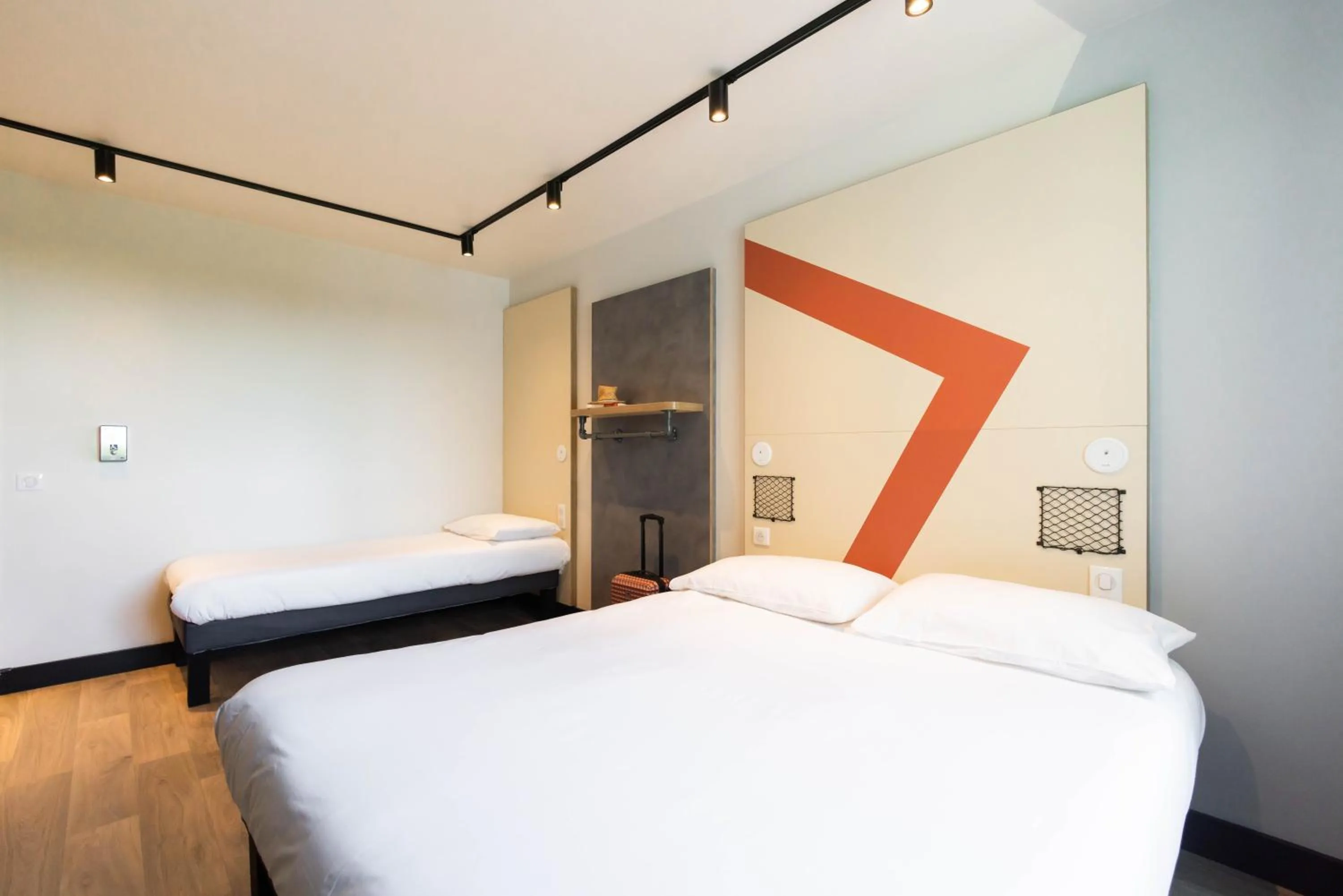 Bed in ibis Budget La Rochelle Centre gare