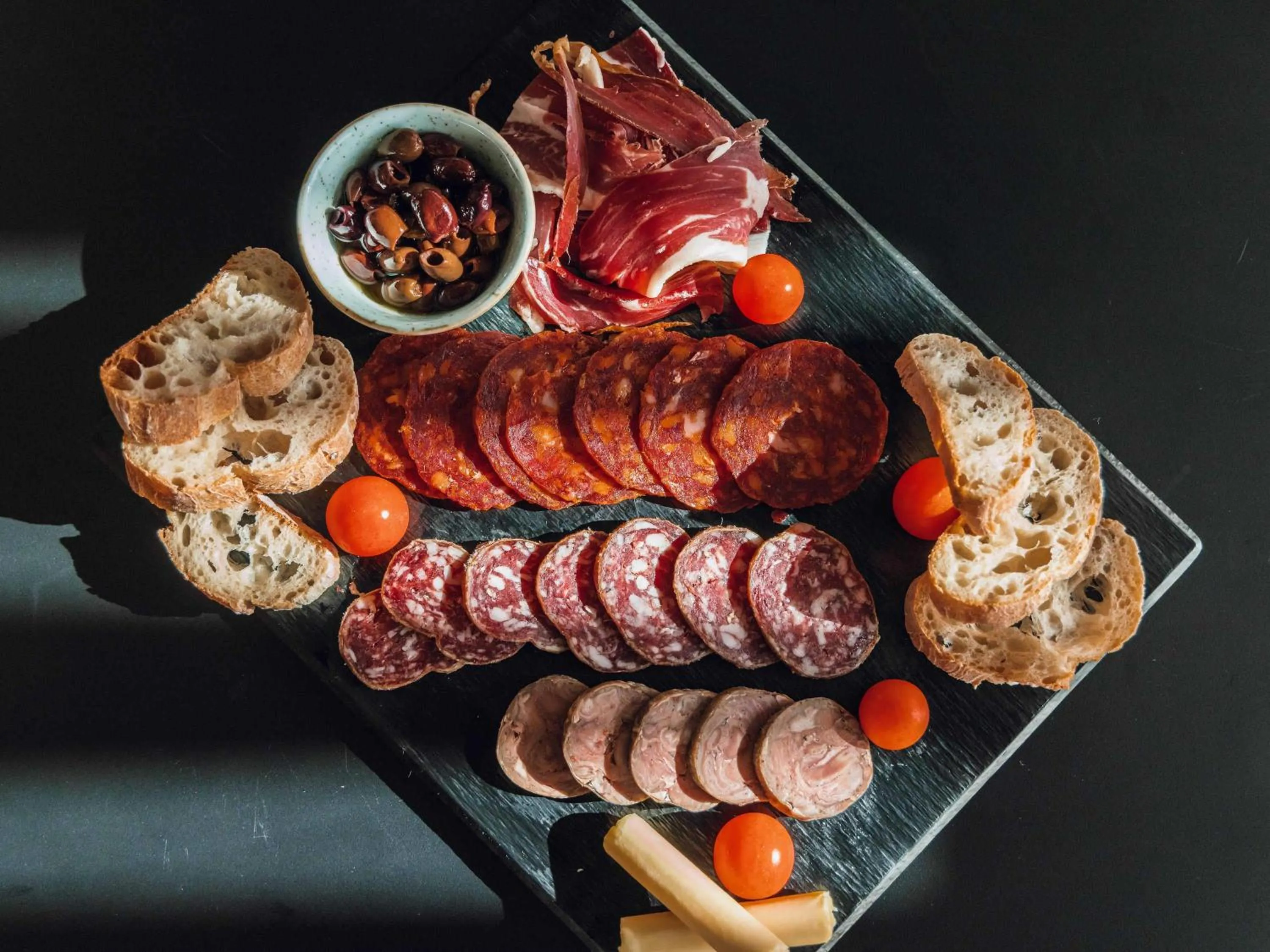 Lounge or bar in ibis Budget La Rochelle Centre gare