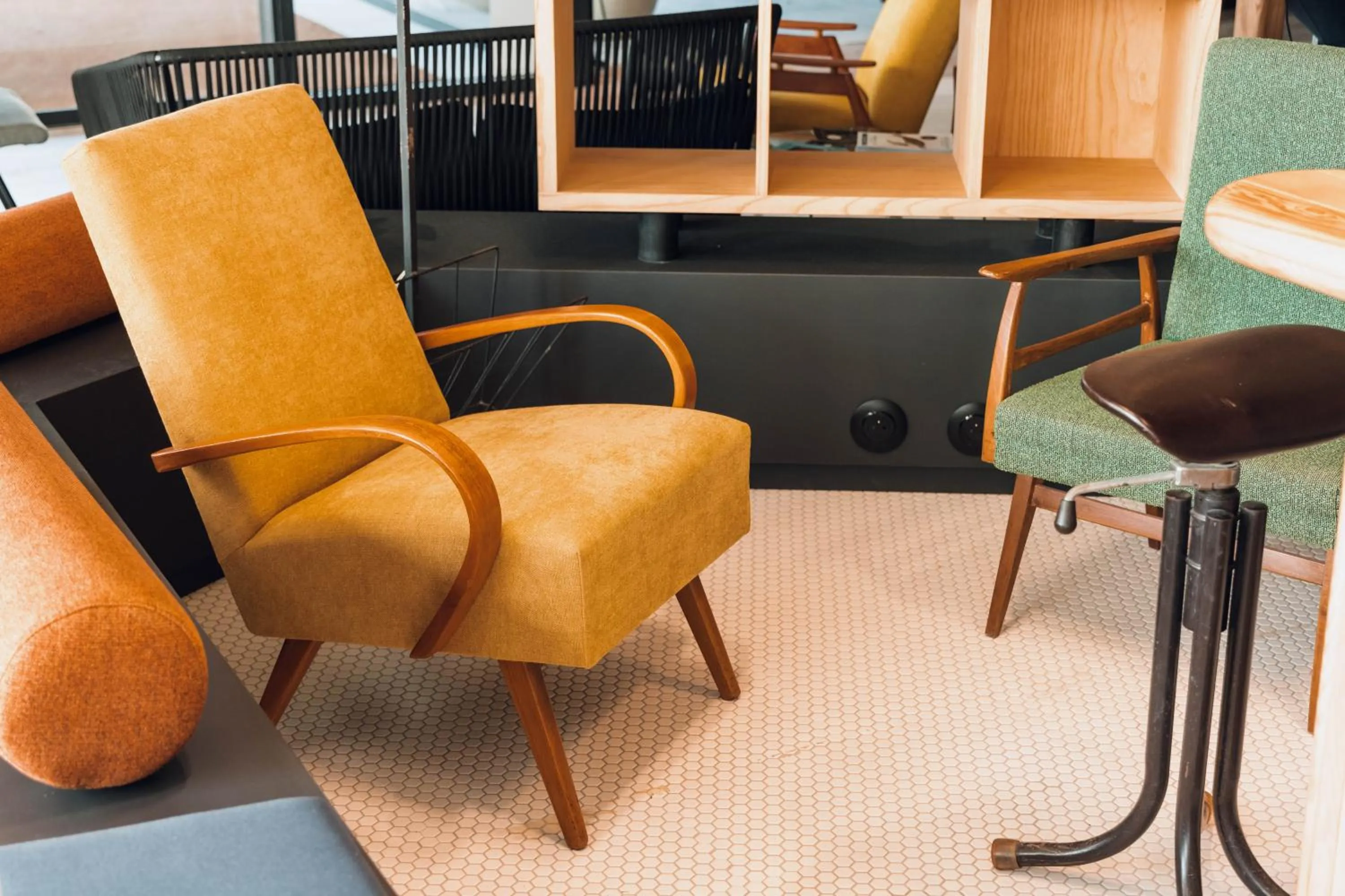 Living room in ibis Budget La Rochelle Centre gare