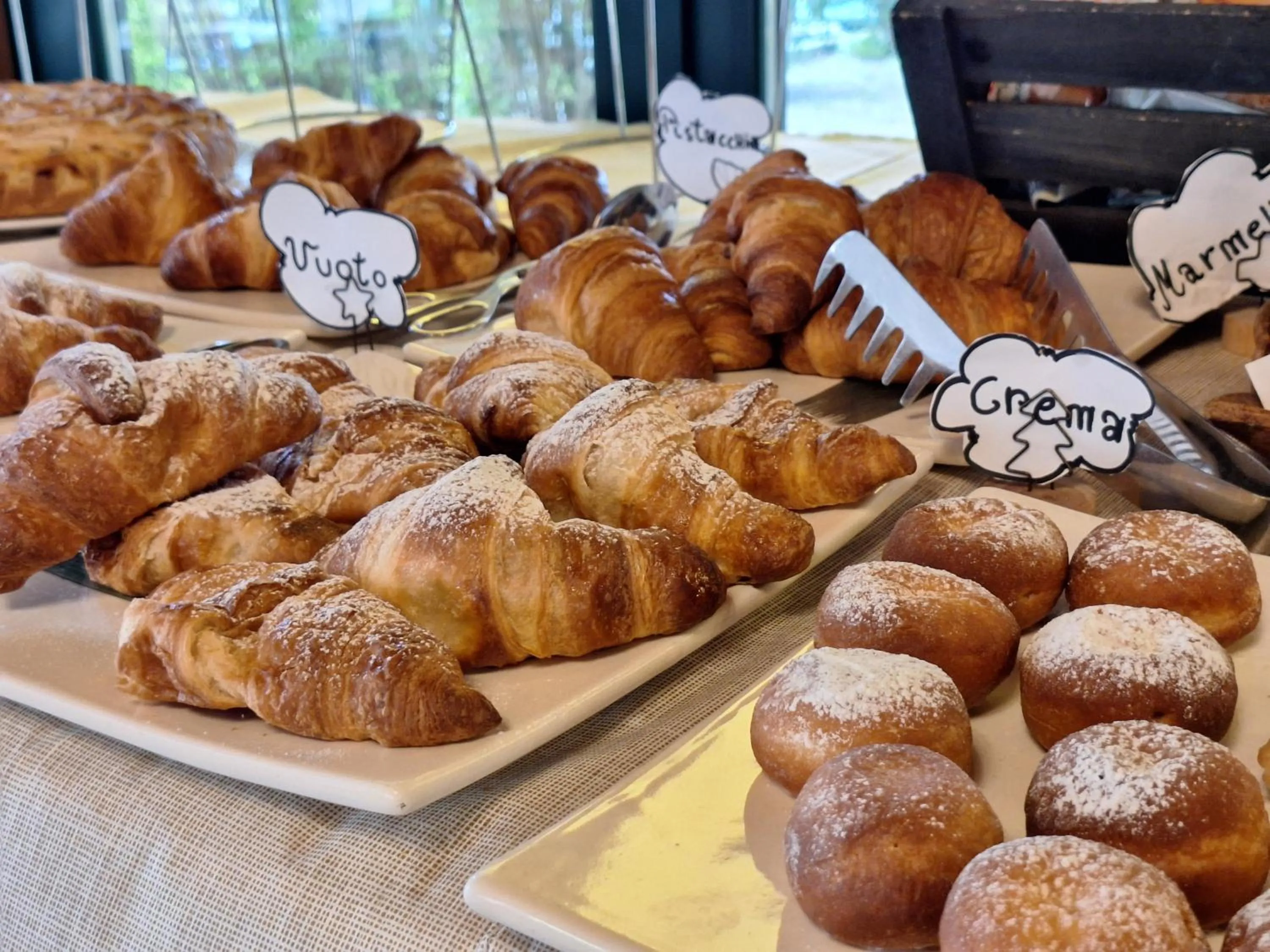 Breakfast in Hotel Duca Della Corgna