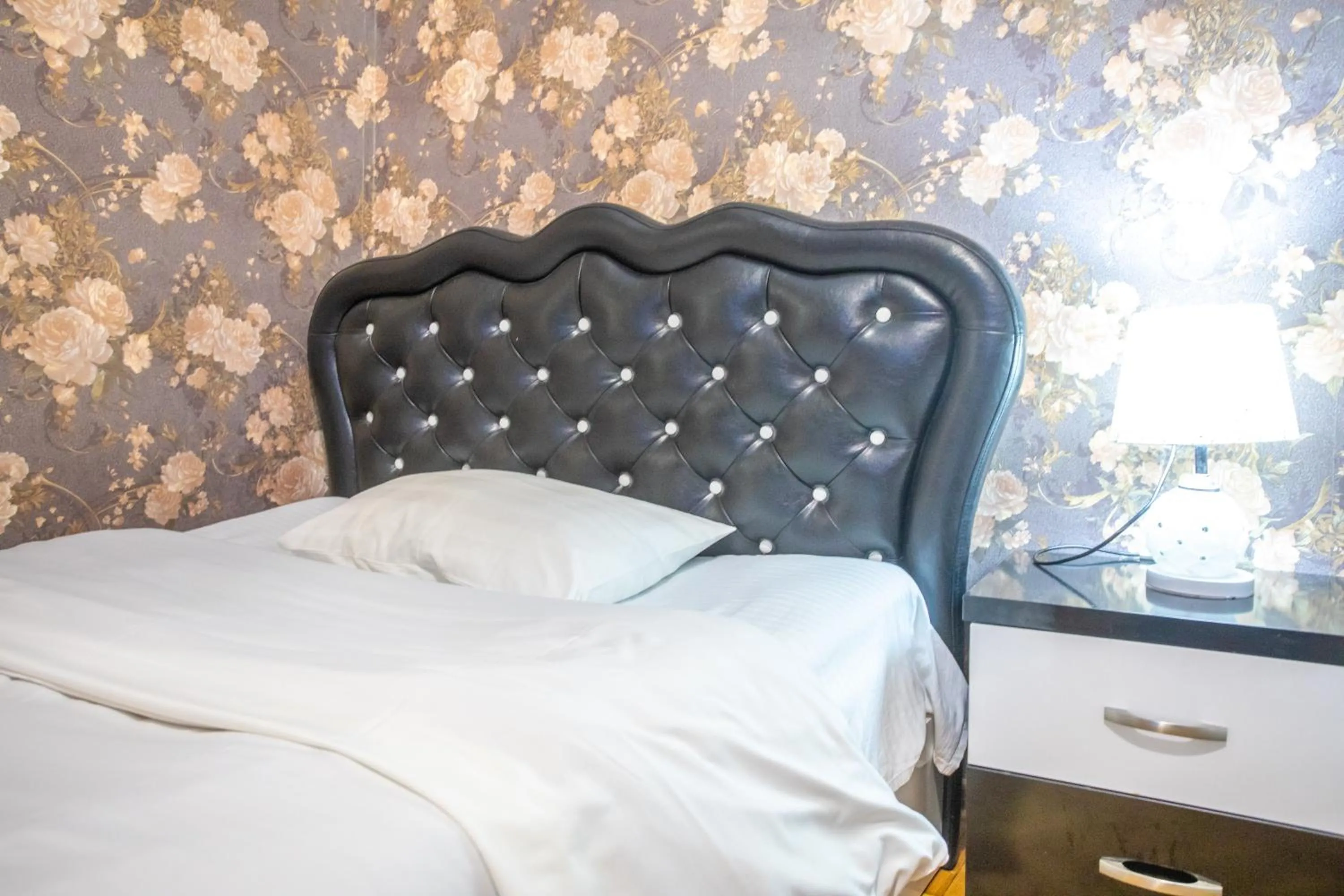 Bed in HOTEl MKUDRO