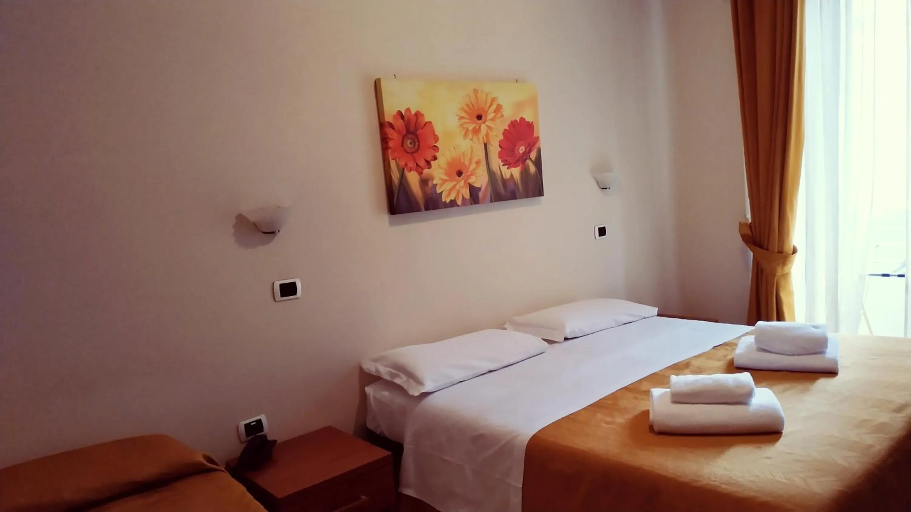 Bed in Hotel Everest