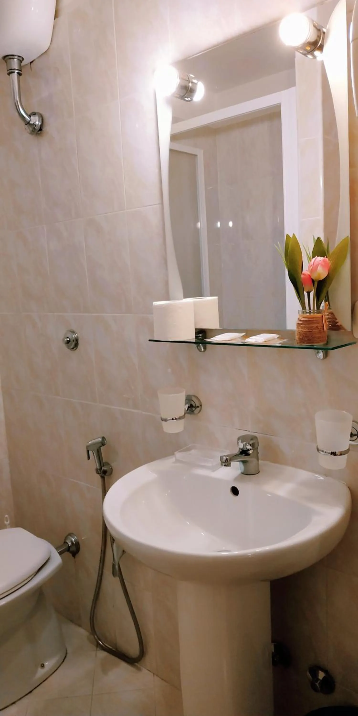 Bathroom in Hotel Everest