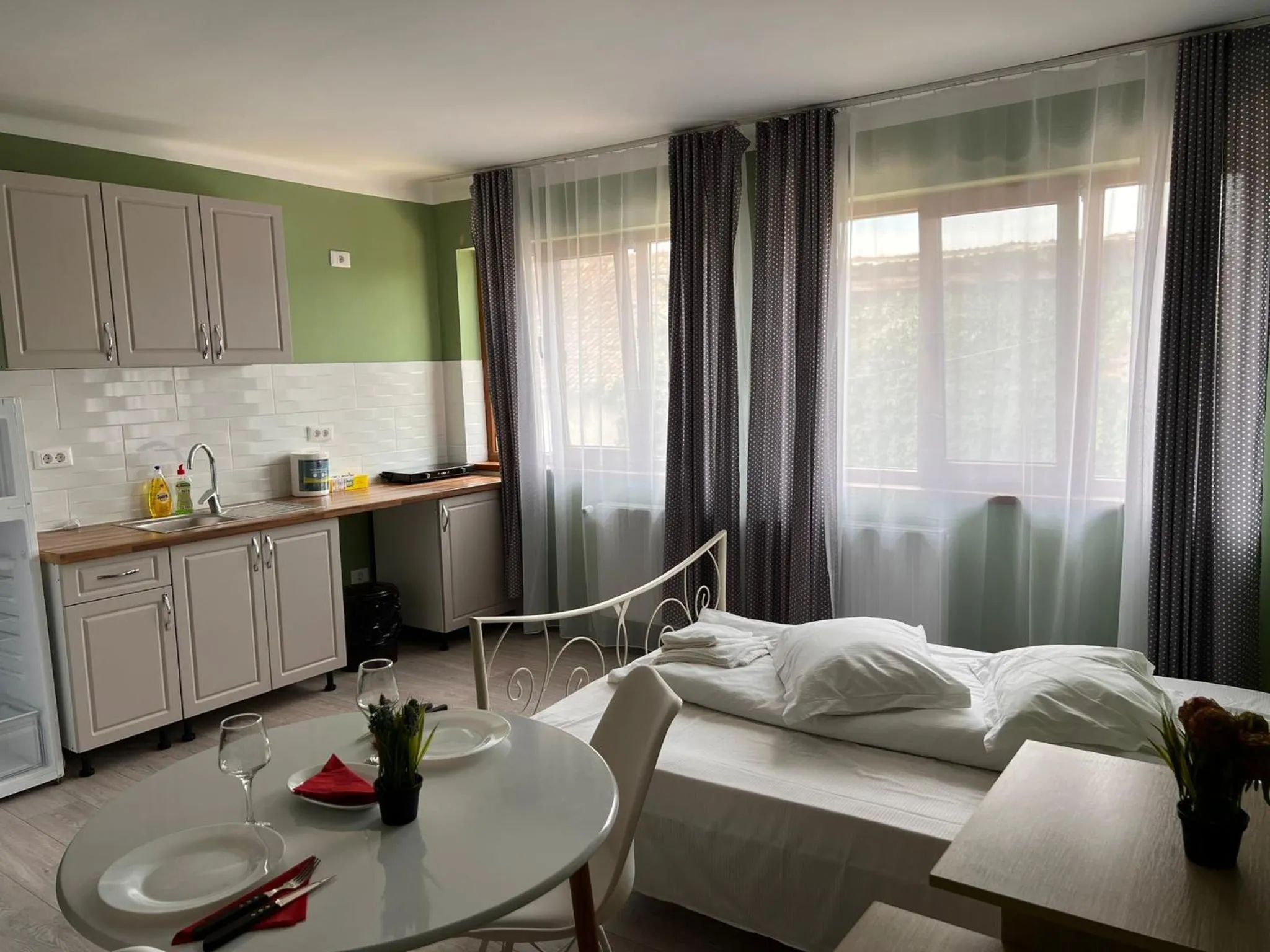 Bed in Premont Studios Ghimbav