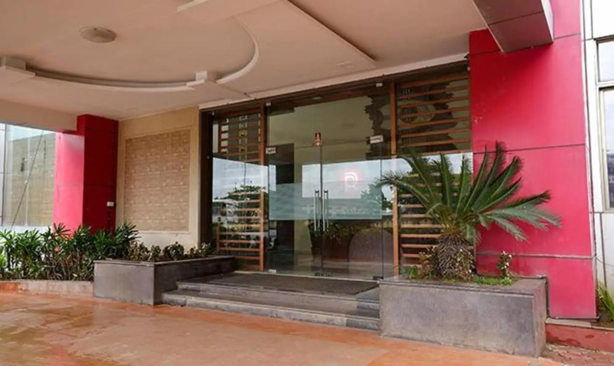 Facade/entrance in FabHotel Prime Rester Select - in chakan Facade/entrance in FabHotel Prime Rester Select - in chakan