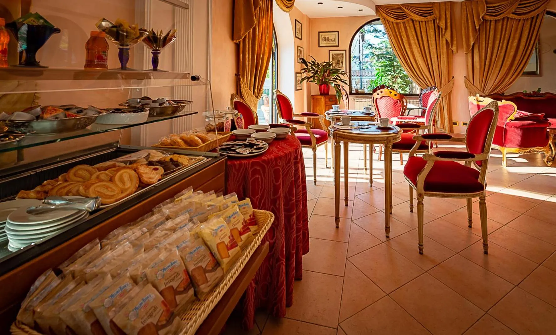 Italian breakfast in Hotel Louis II
