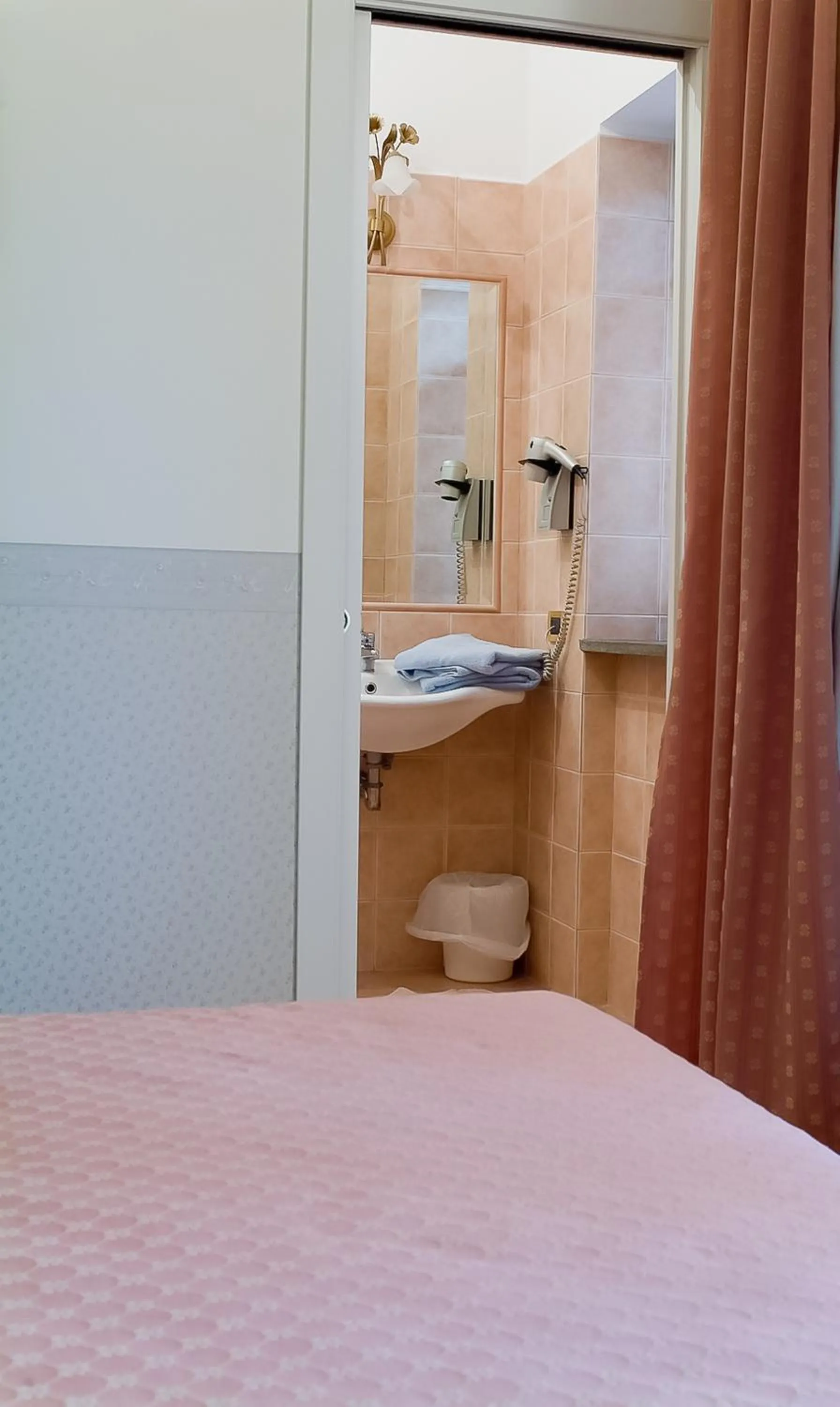 Bed in Hotel Louis II