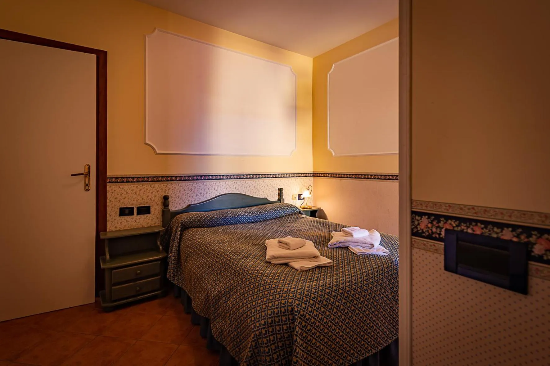 Bed in Hotel Louis II