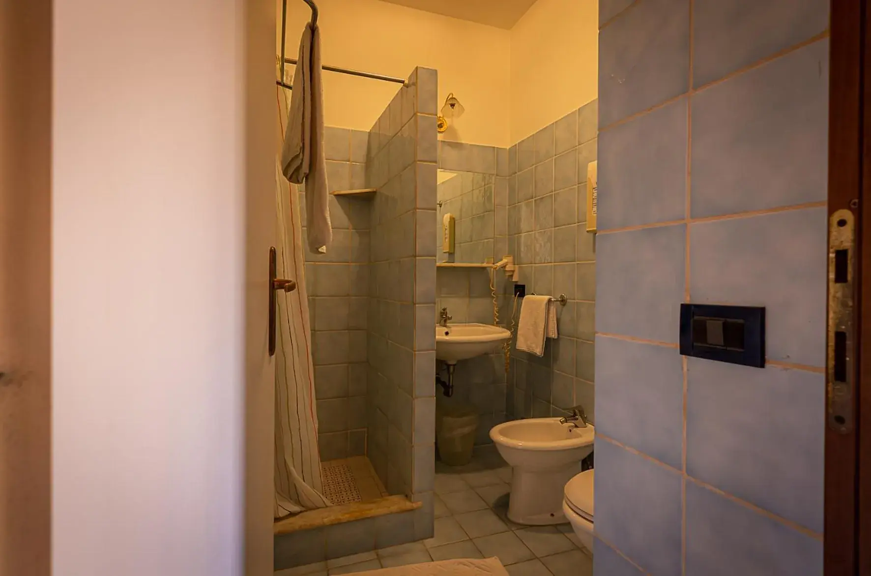 Single Room - single occupancy in Hotel Louis II Single Room - single occupancy in Hotel Louis II