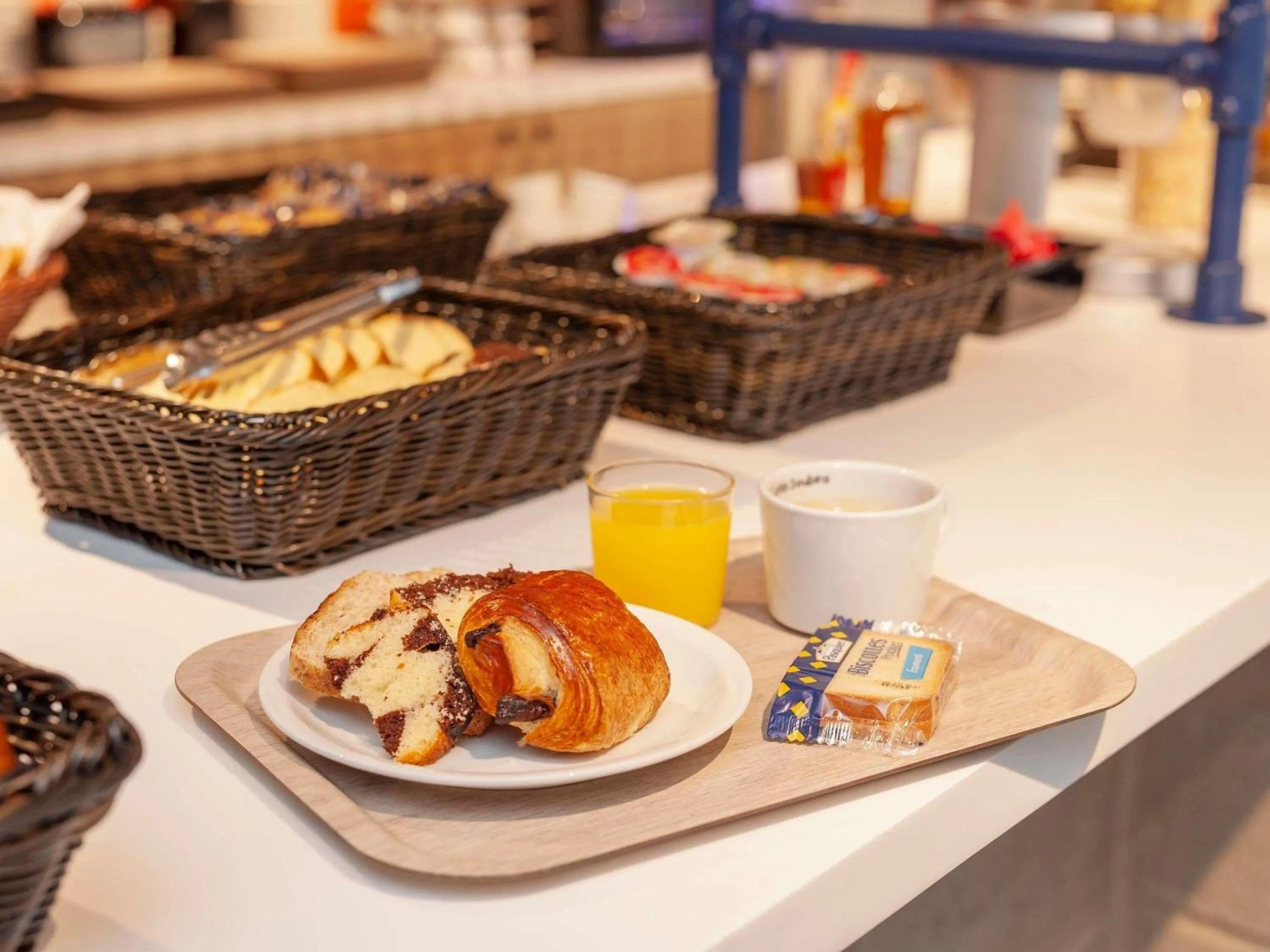 Breakfast in Ibis Budget Mont De Marsan