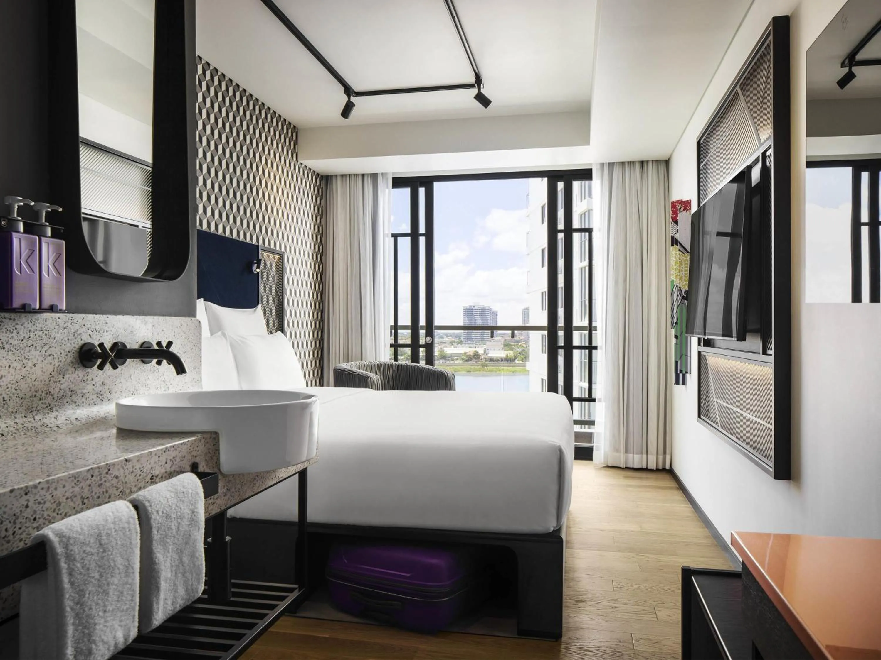 Bedroom, Bed in TRIBE Phnom Penh Post Office