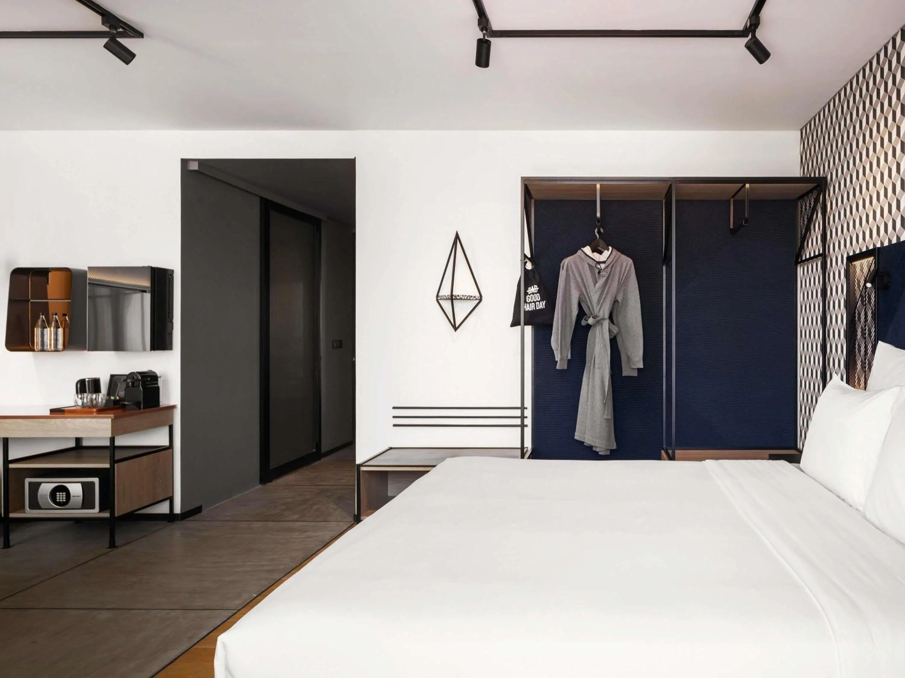 Bedroom, Bed in TRIBE Phnom Penh Post Office