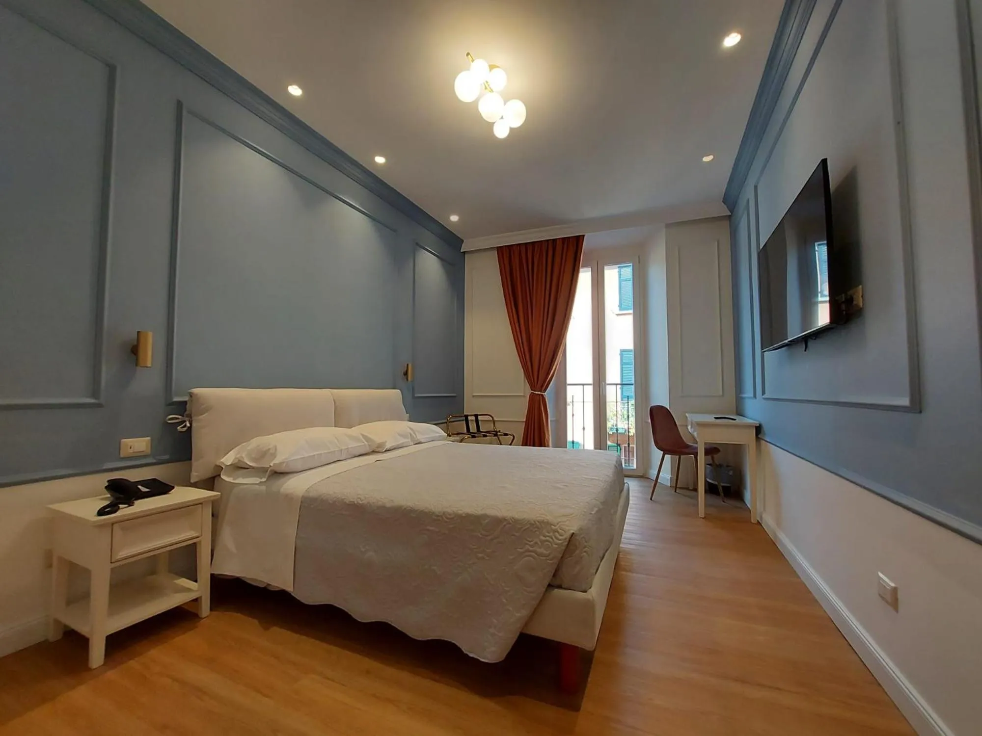 Bed in Hotel Borgovico