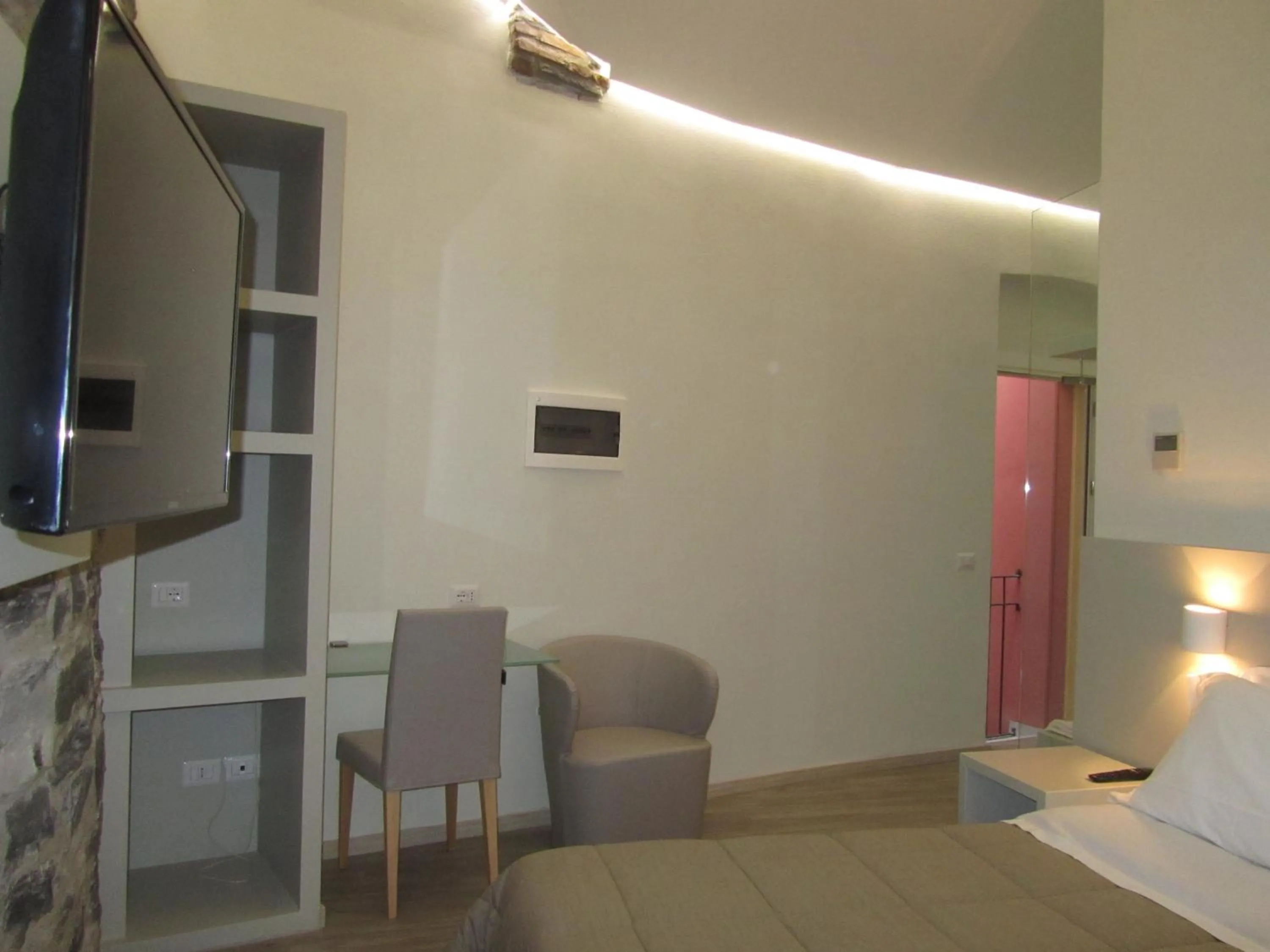 Photo of the whole room, Bed in Hotel Borgovico