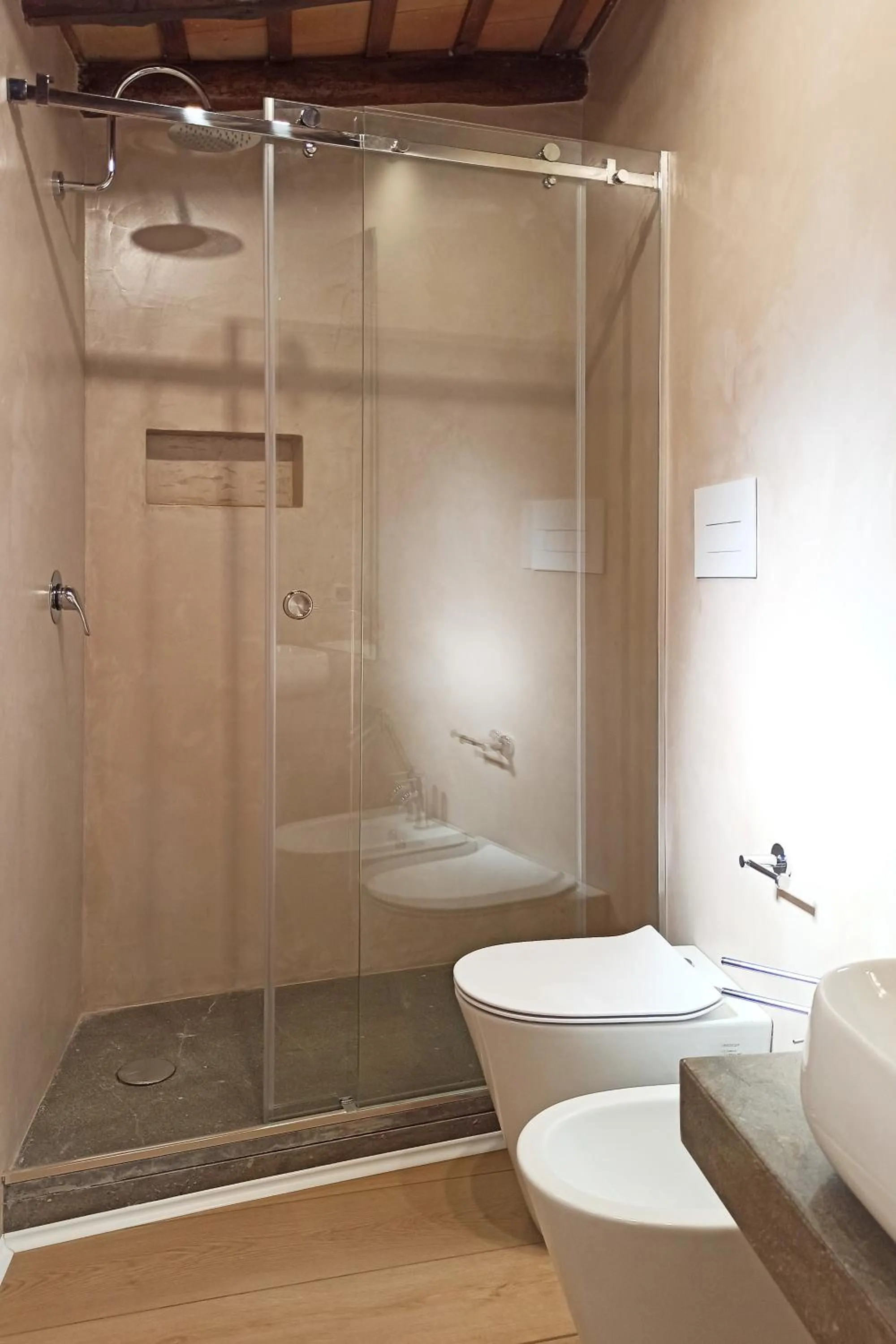 Shower in Residence Cortile Mercè