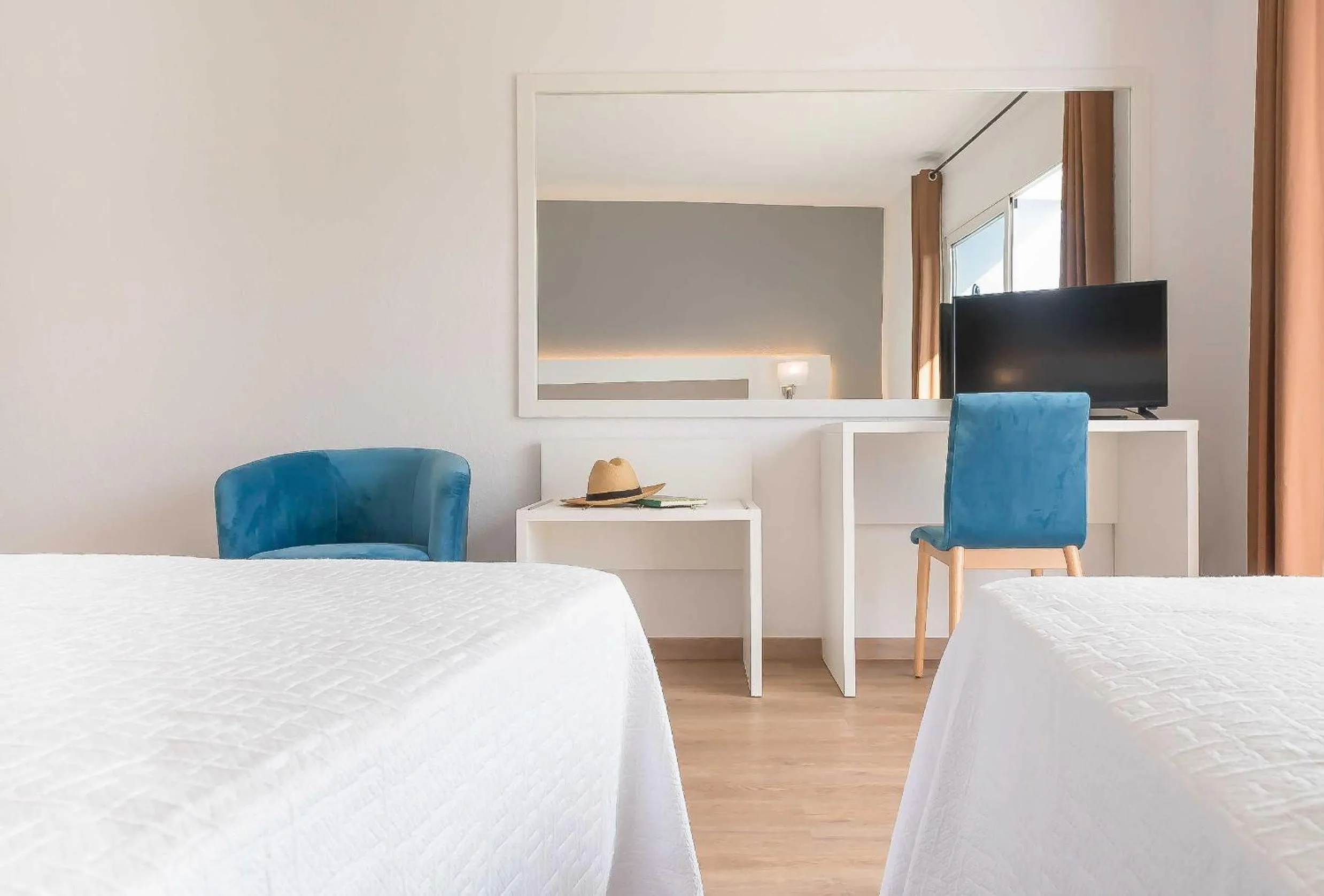 Photo of the whole room, Bed in Osprey Menorca Hotel