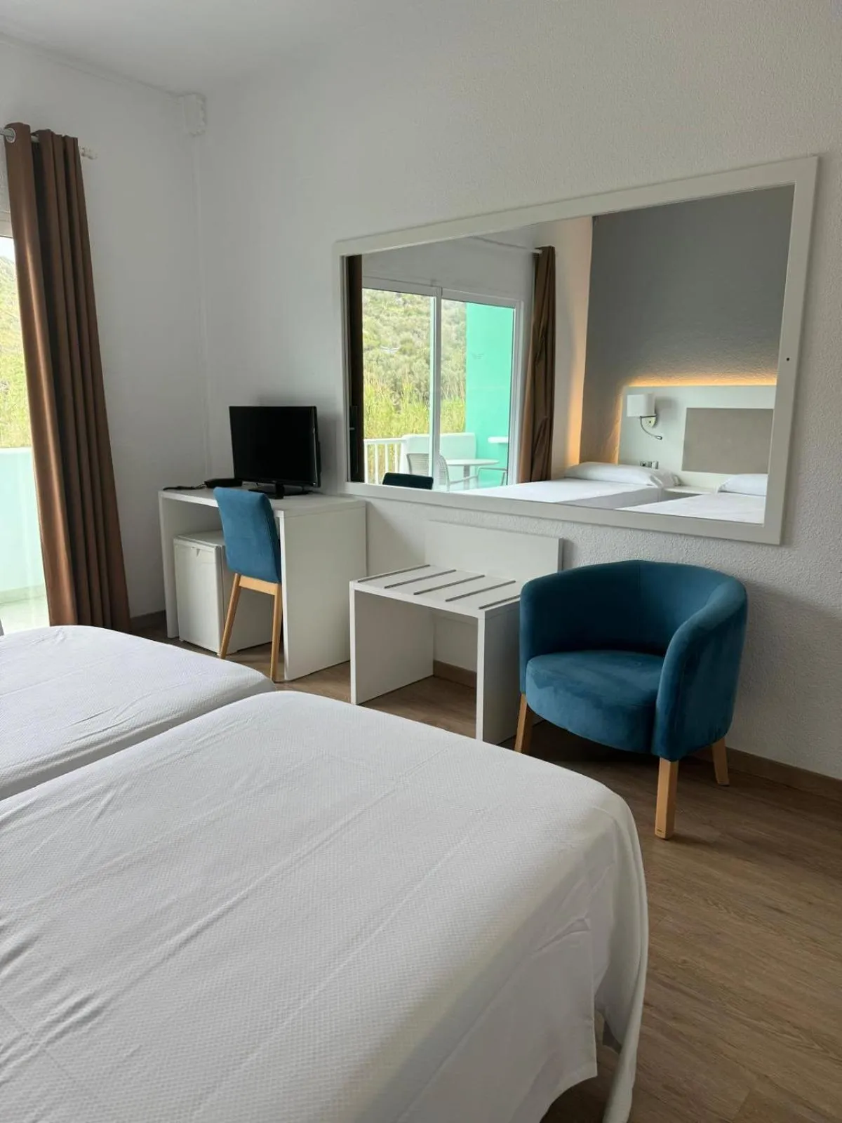 Bed in Osprey Menorca Hotel