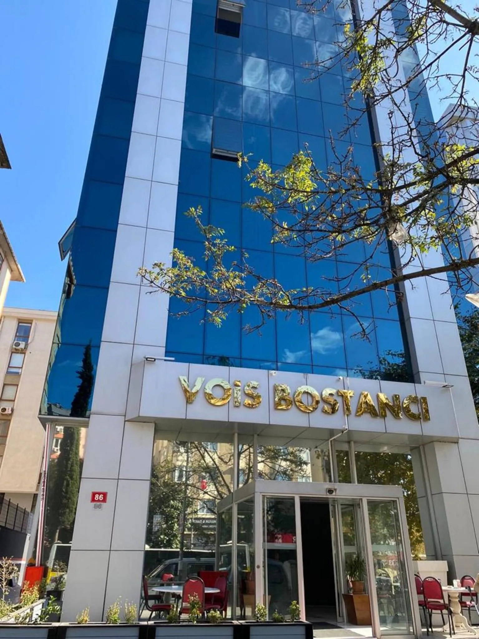 Property building in Vois Hotel Bostanci & SPA