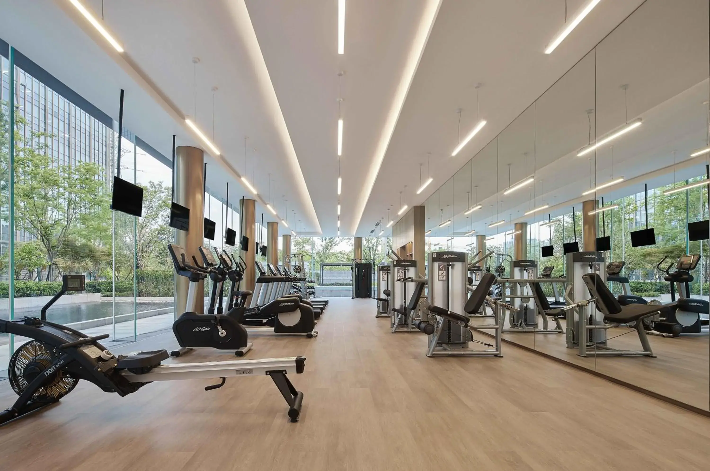 Fitness centre/facilities in InterContinental Hangzhou Liangzhu by IHG Fitness centre/facilities in InterContinental Hangzhou Liangzhu by IHG