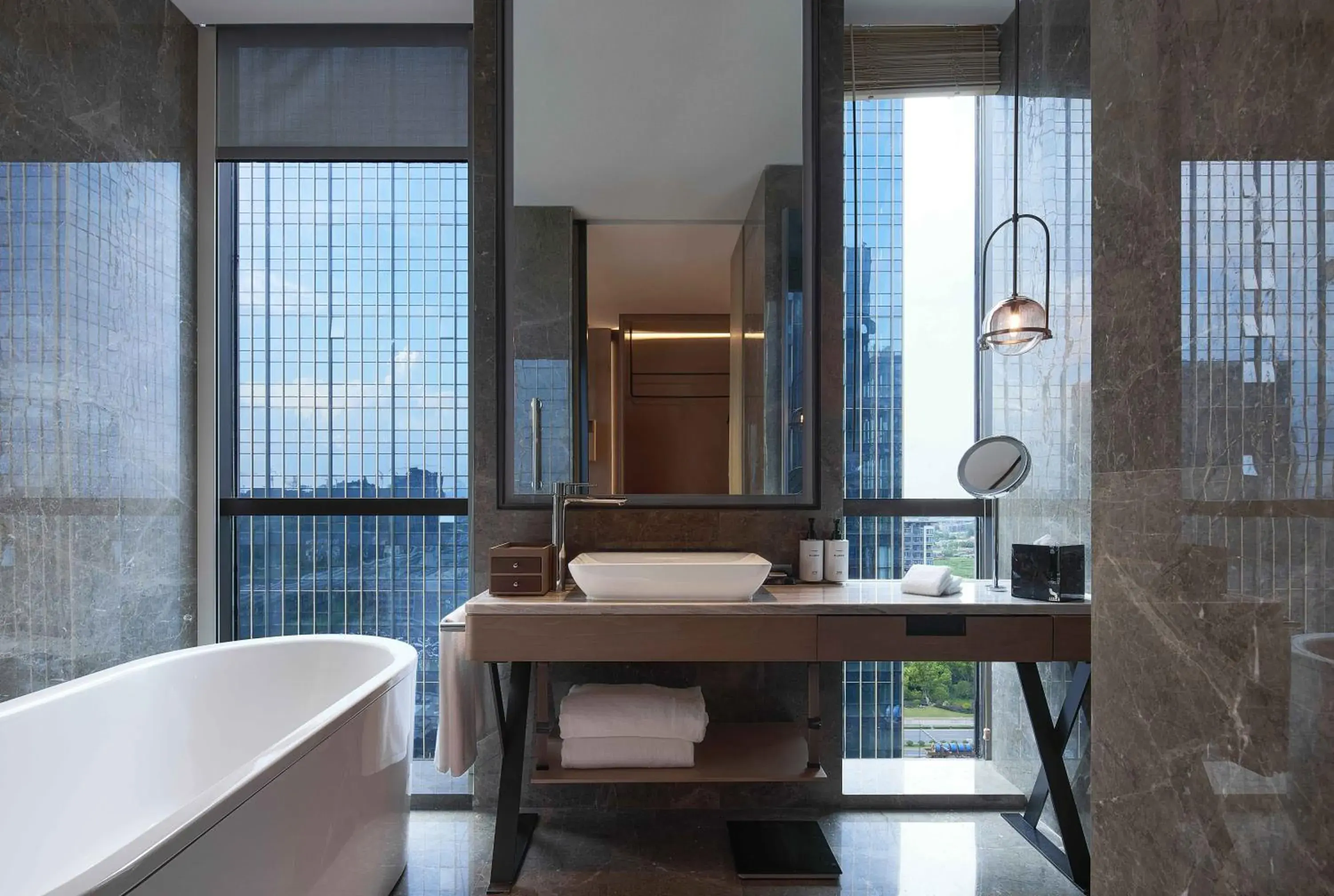 Bathroom in InterContinental Hangzhou Liangzhu by IHG Bathroom in InterContinental Hangzhou Liangzhu by IHG