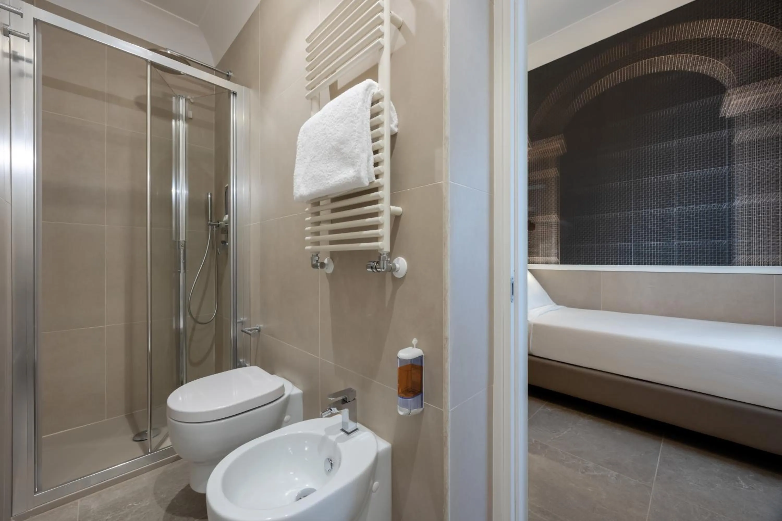 Bed in Hotel Astoria Garden