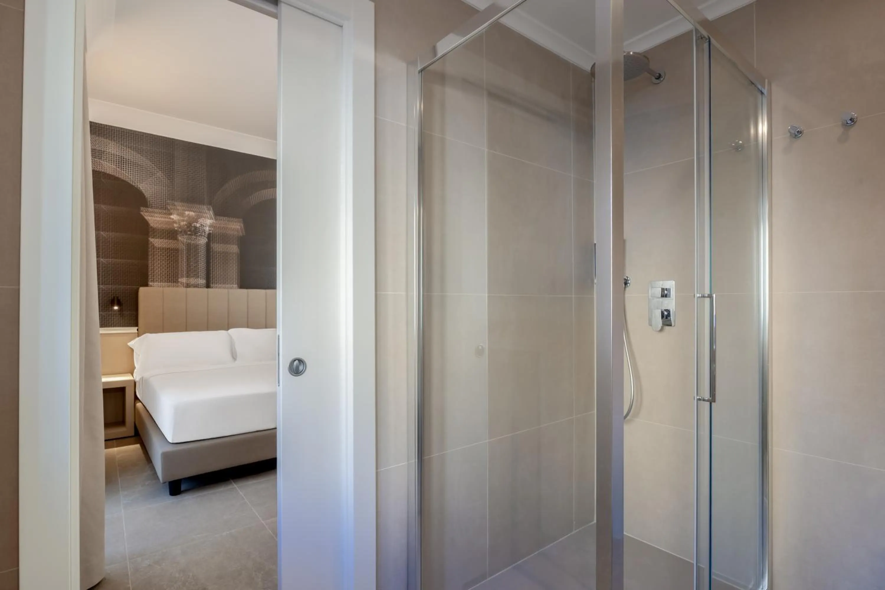 Bed in Hotel Astoria Garden