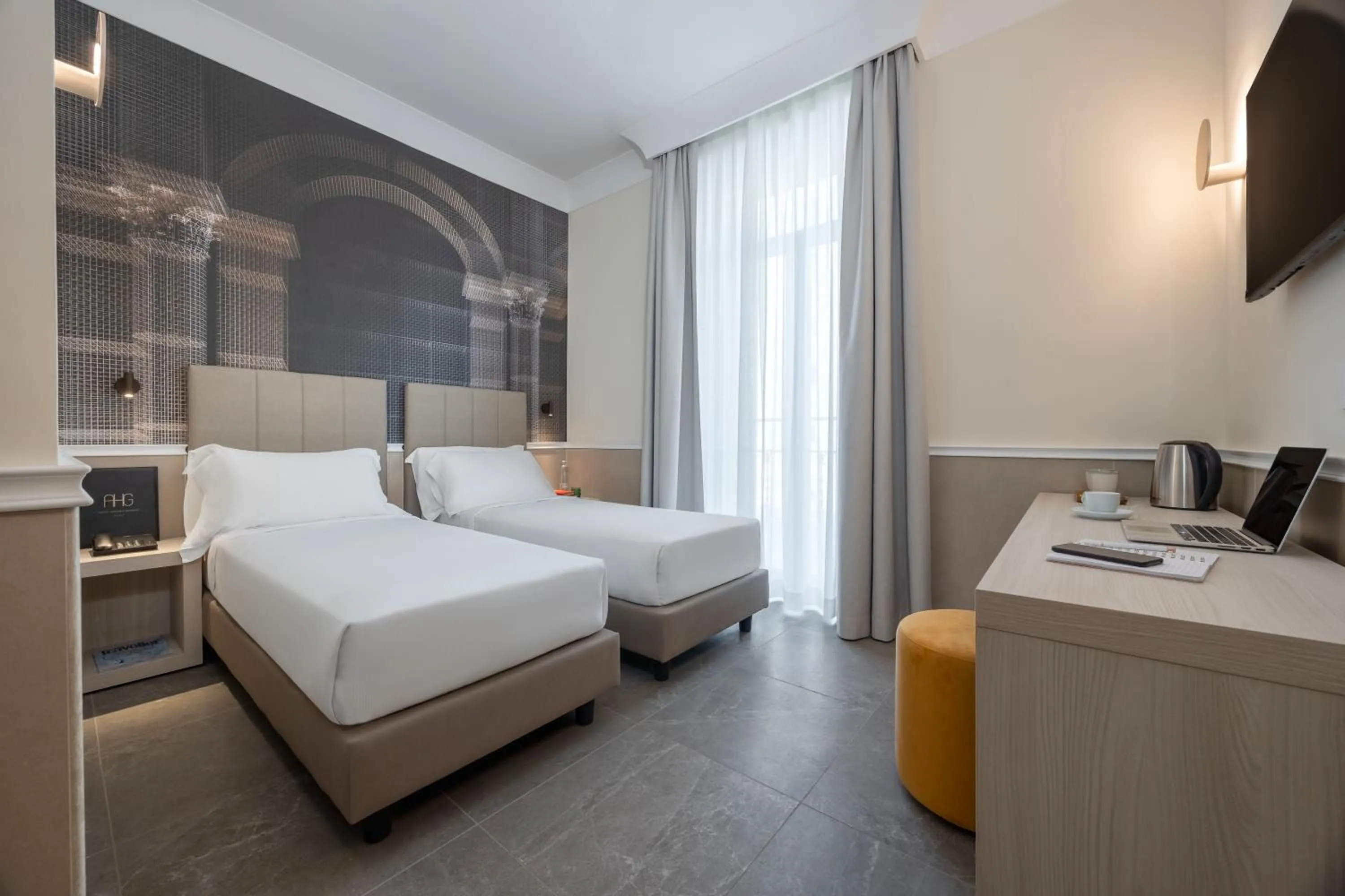 Bedroom, Bed in Hotel Astoria Garden