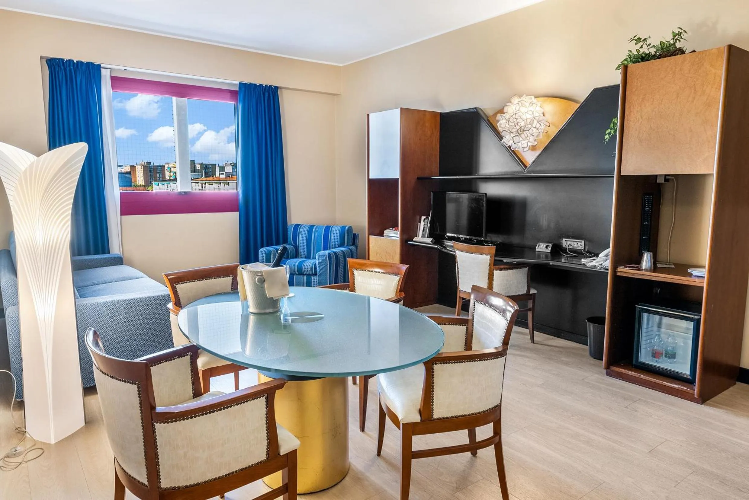 Living room in Abacus Hotel