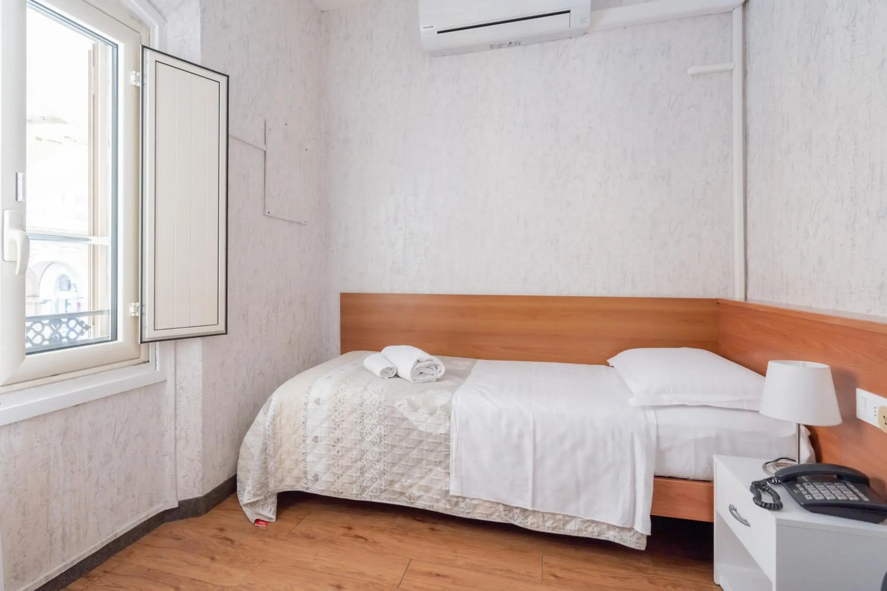 Bedroom, Bed in Hotel Donatello Bedroom, Bed in Hotel Donatello