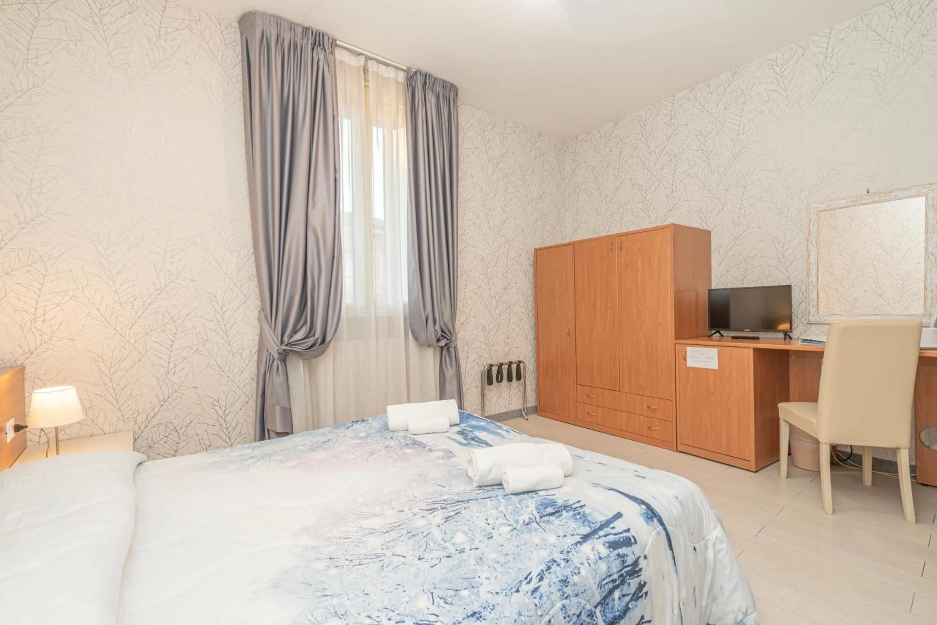 Bedroom, Bed in Hotel Donatello