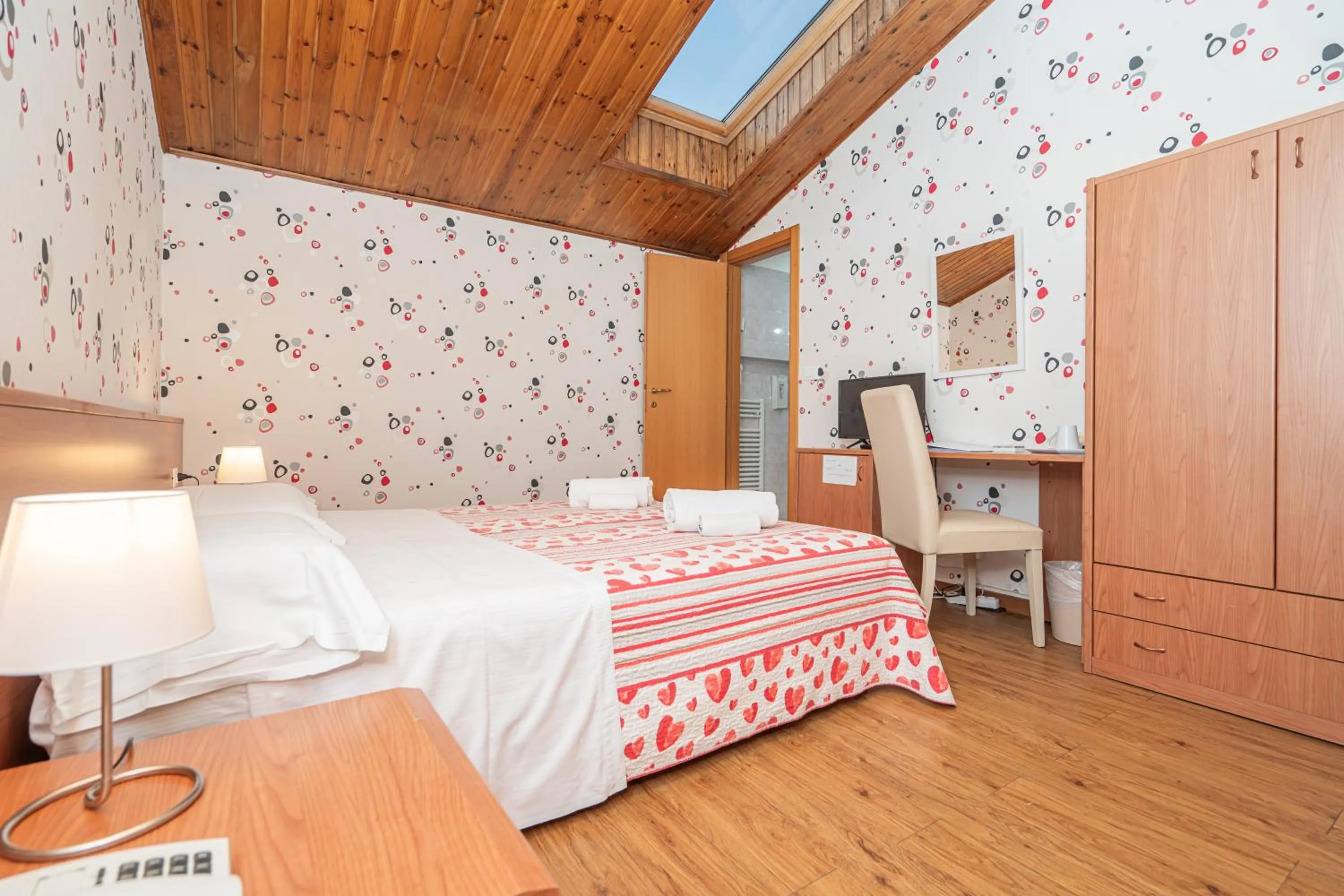 Bedroom, Bed in Hotel Donatello