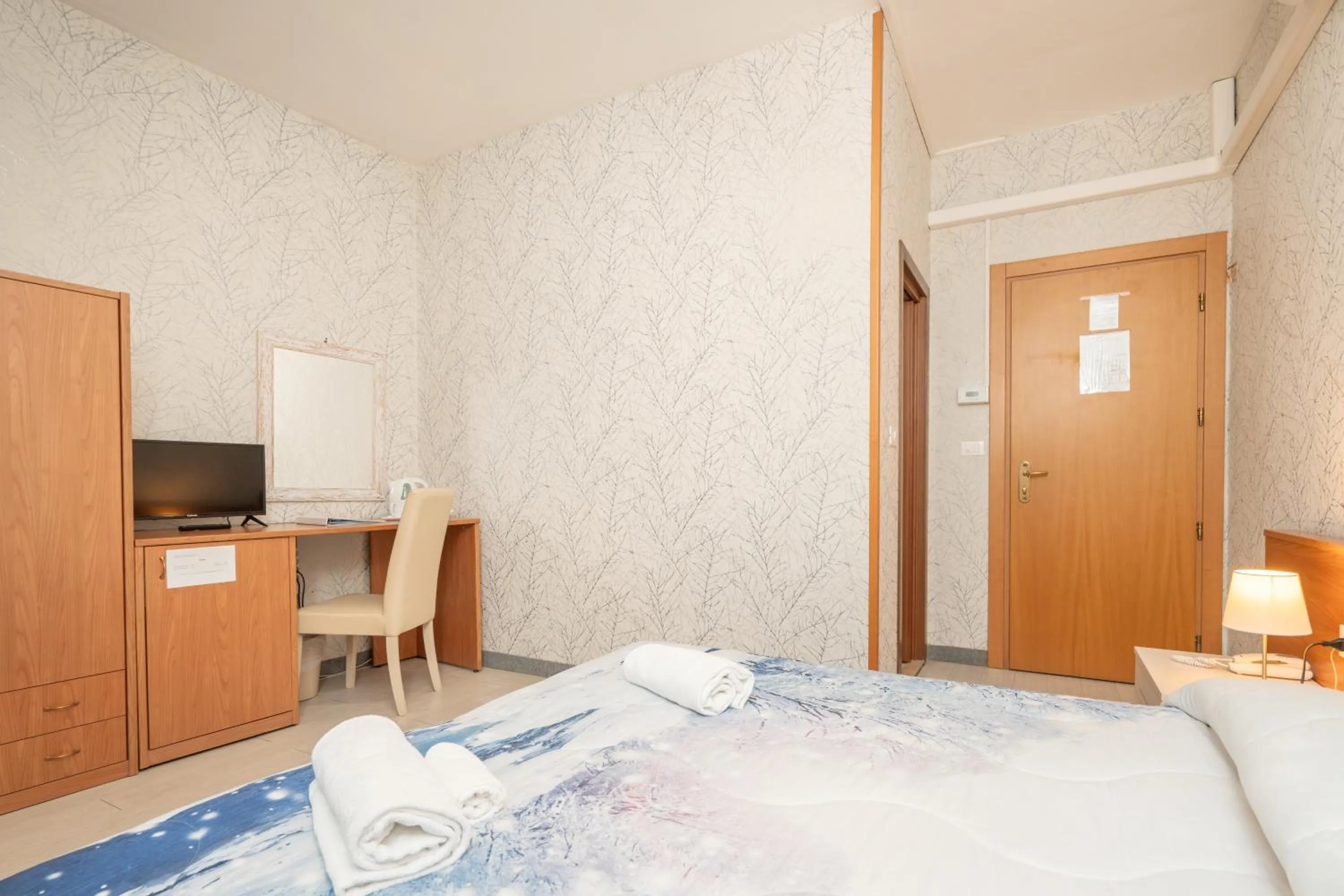 Bedroom, Bed in Hotel Donatello