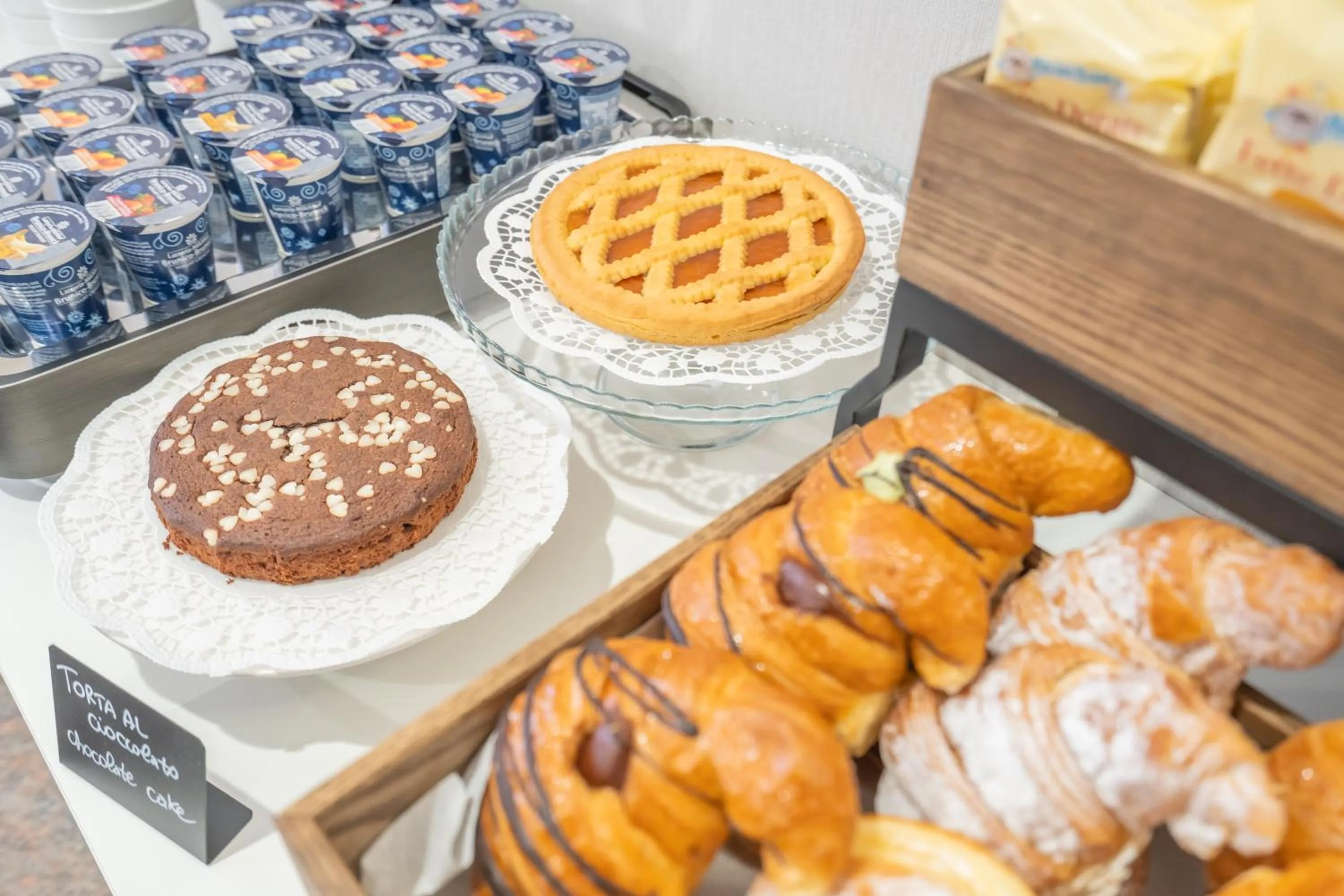 Food and drinks in Hotel Donatello