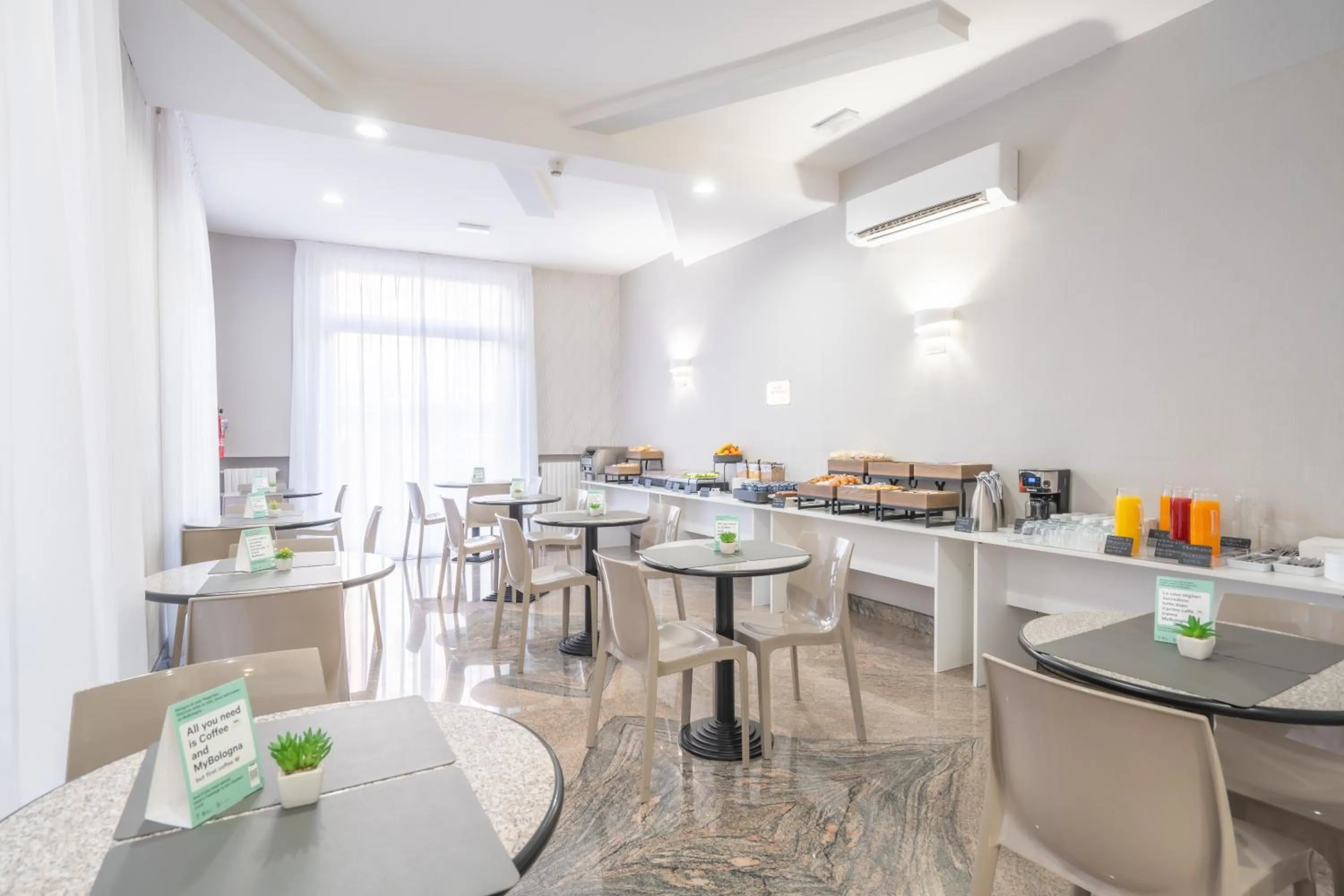 Breakfast in Hotel Donatello