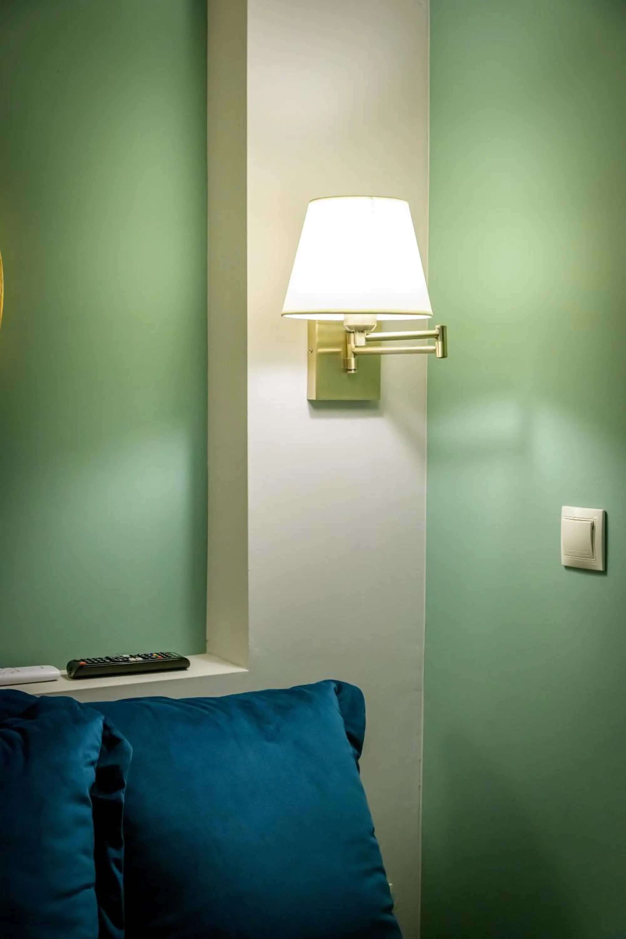 Decorative detail, Bed in Urban Tales