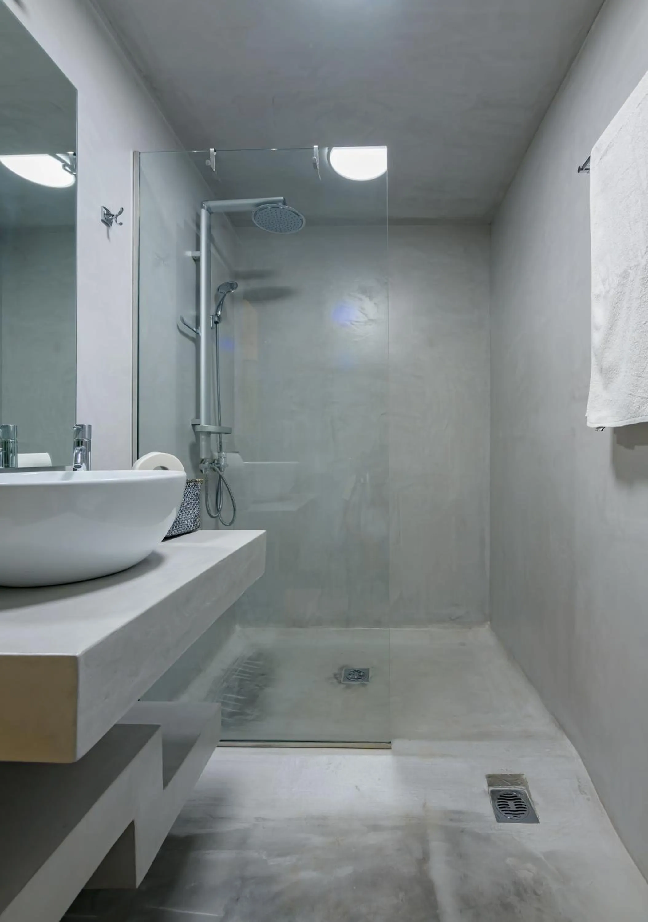 Bathroom in Urban Tales