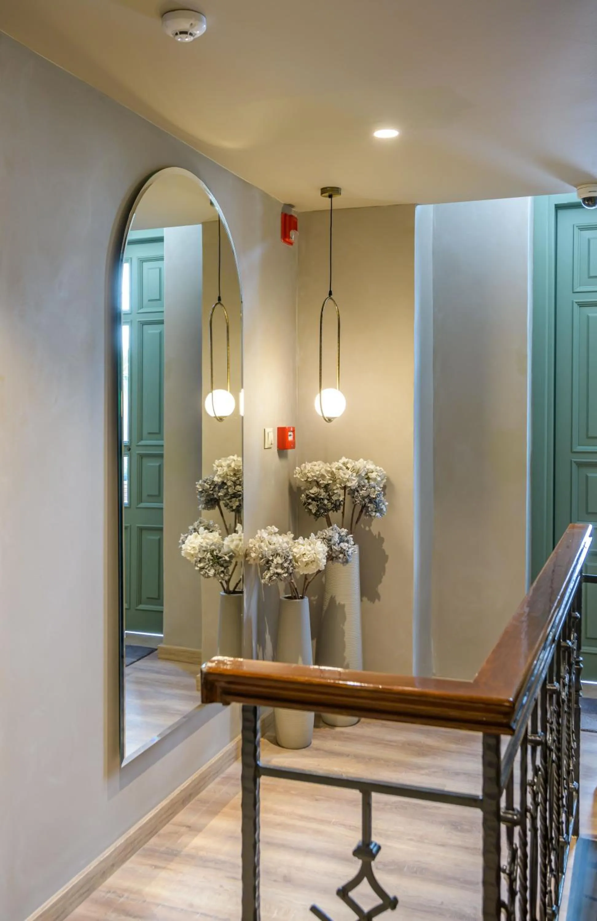 Lobby or reception in Urban Tales