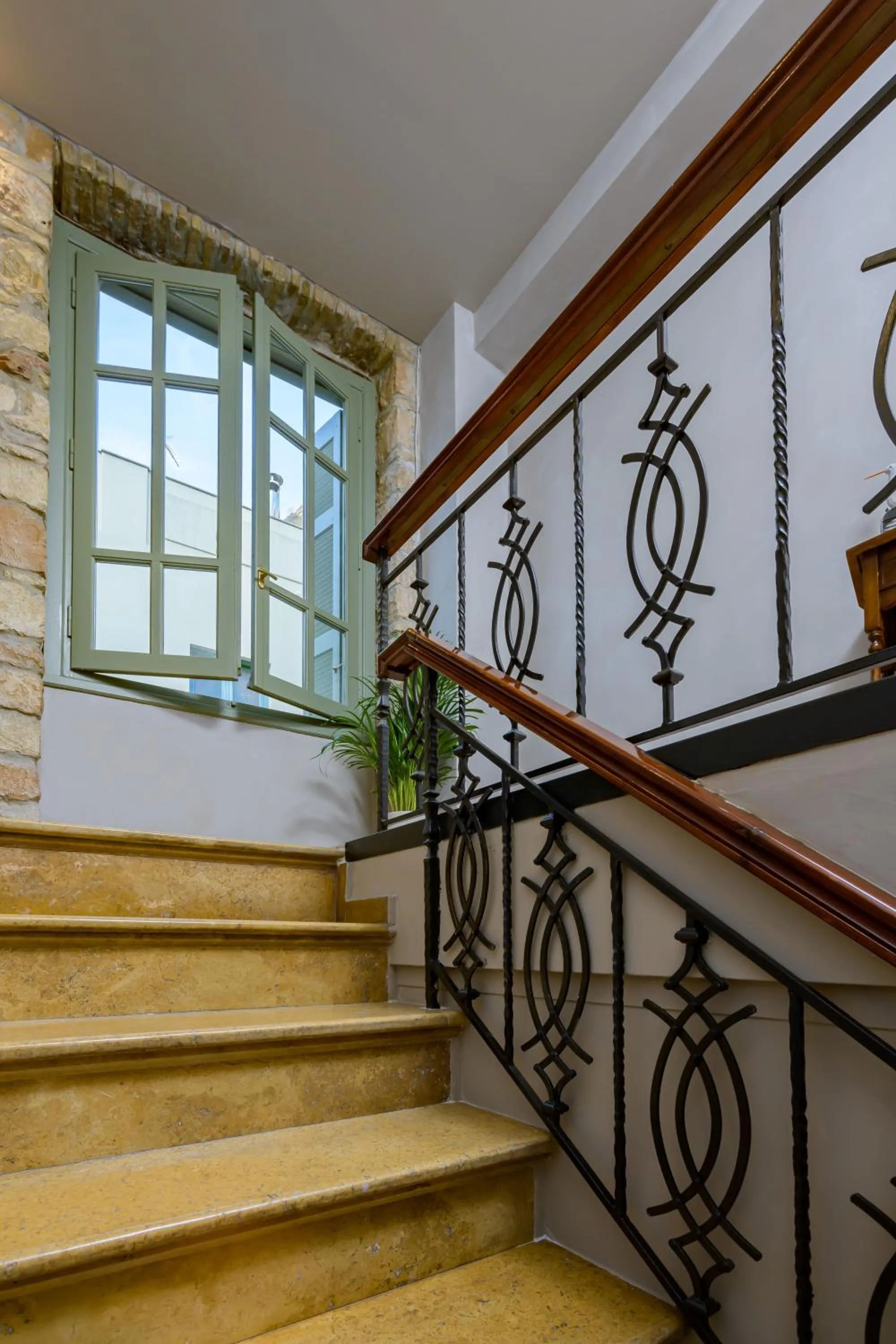 Lobby or reception in Urban Tales