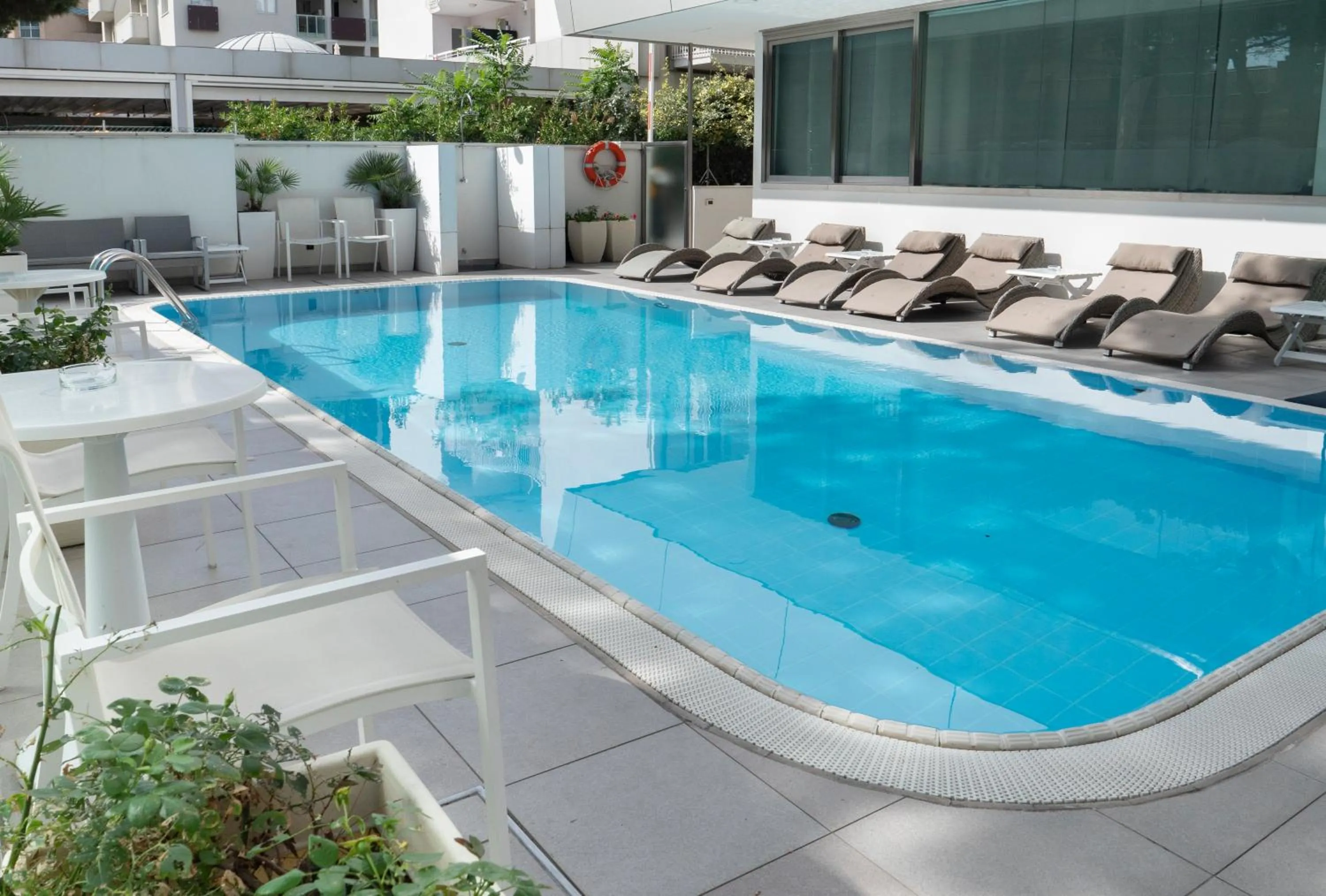 Swimming pool in Club House Hotel