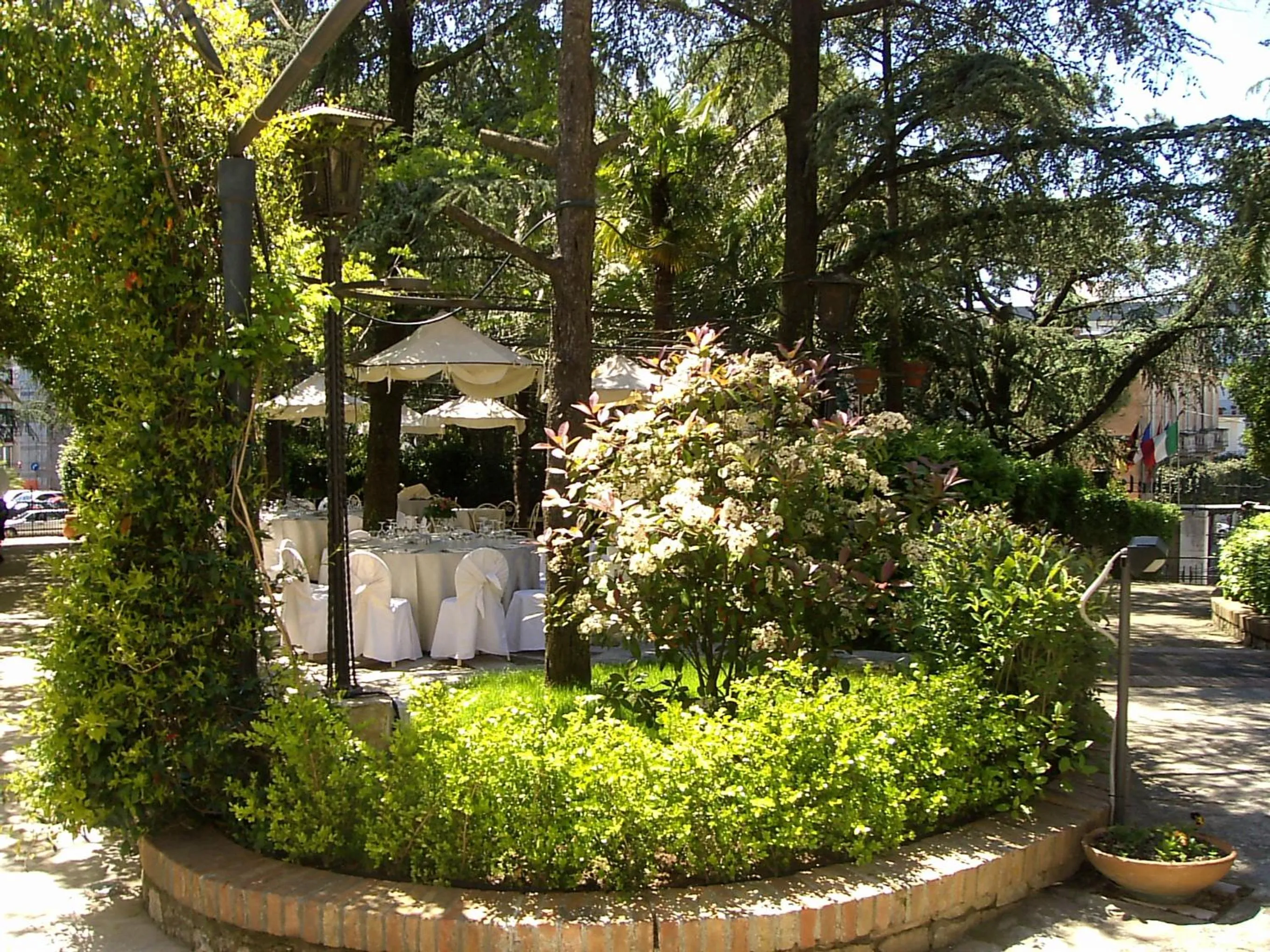 Restaurant/places to eat in Park Hotel San Michele