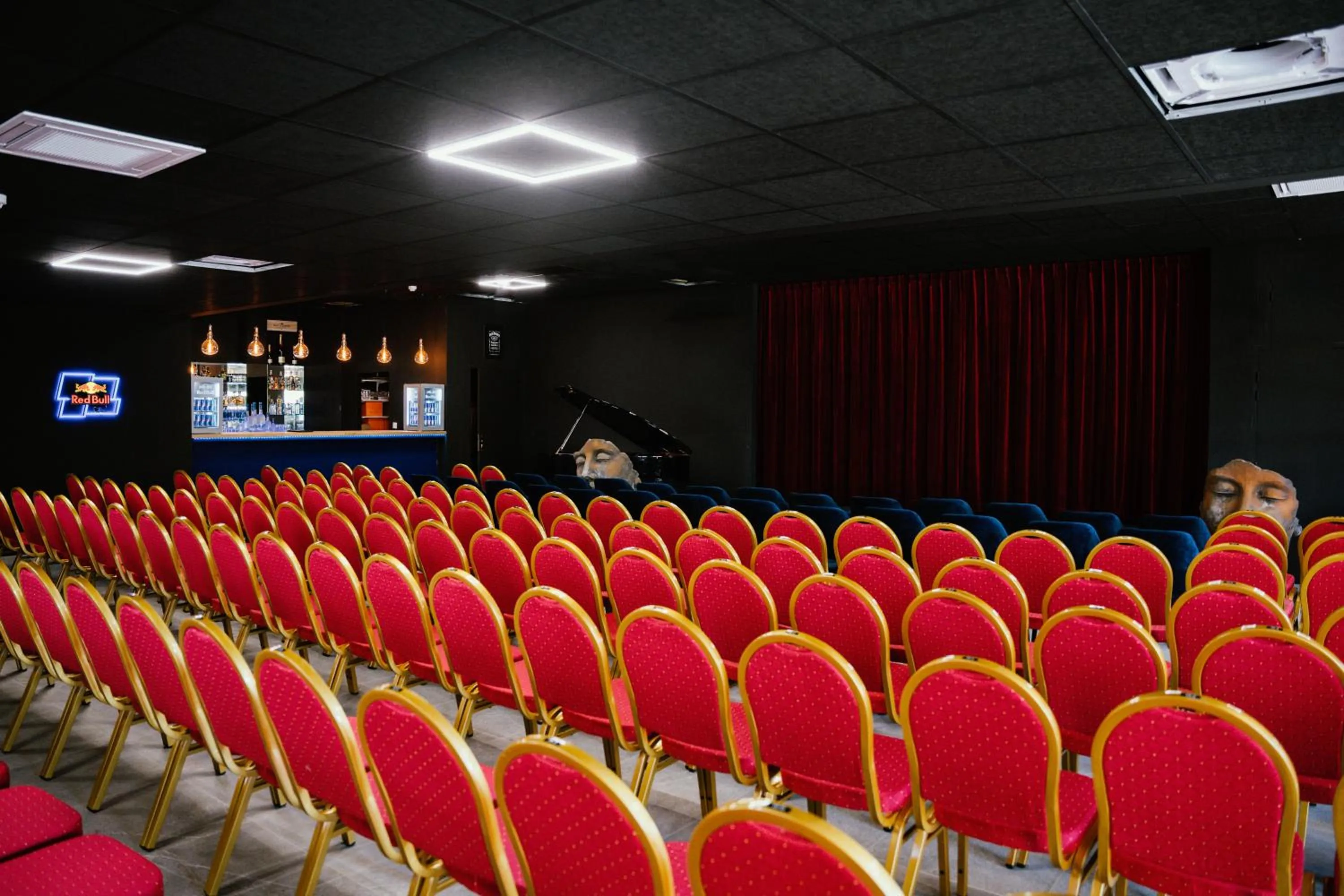 Lounge or bar in Cottages de France CDG