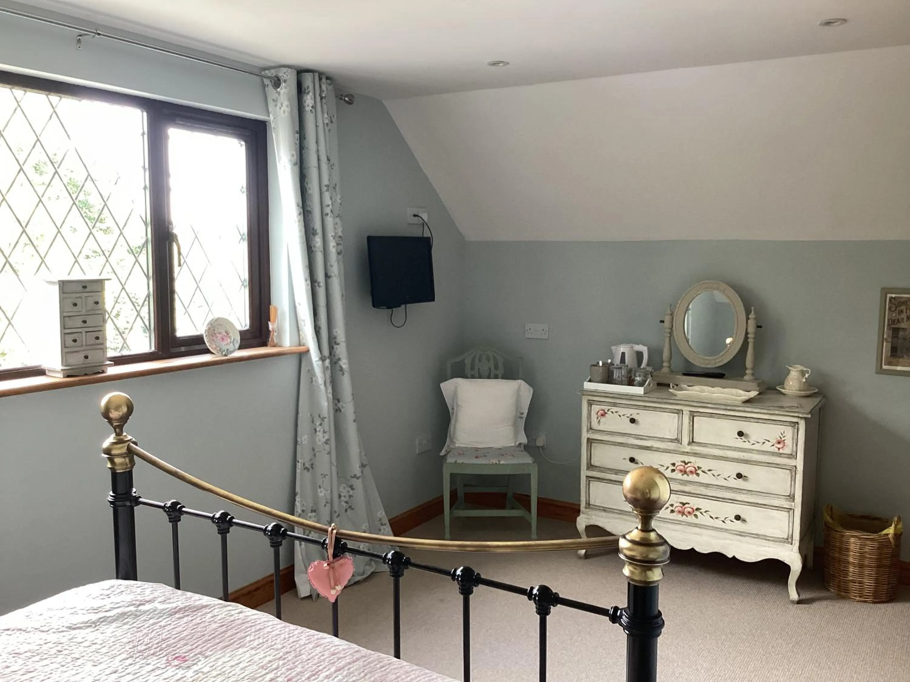 Photo of the whole room in Bosvean House Bed & Breakfast