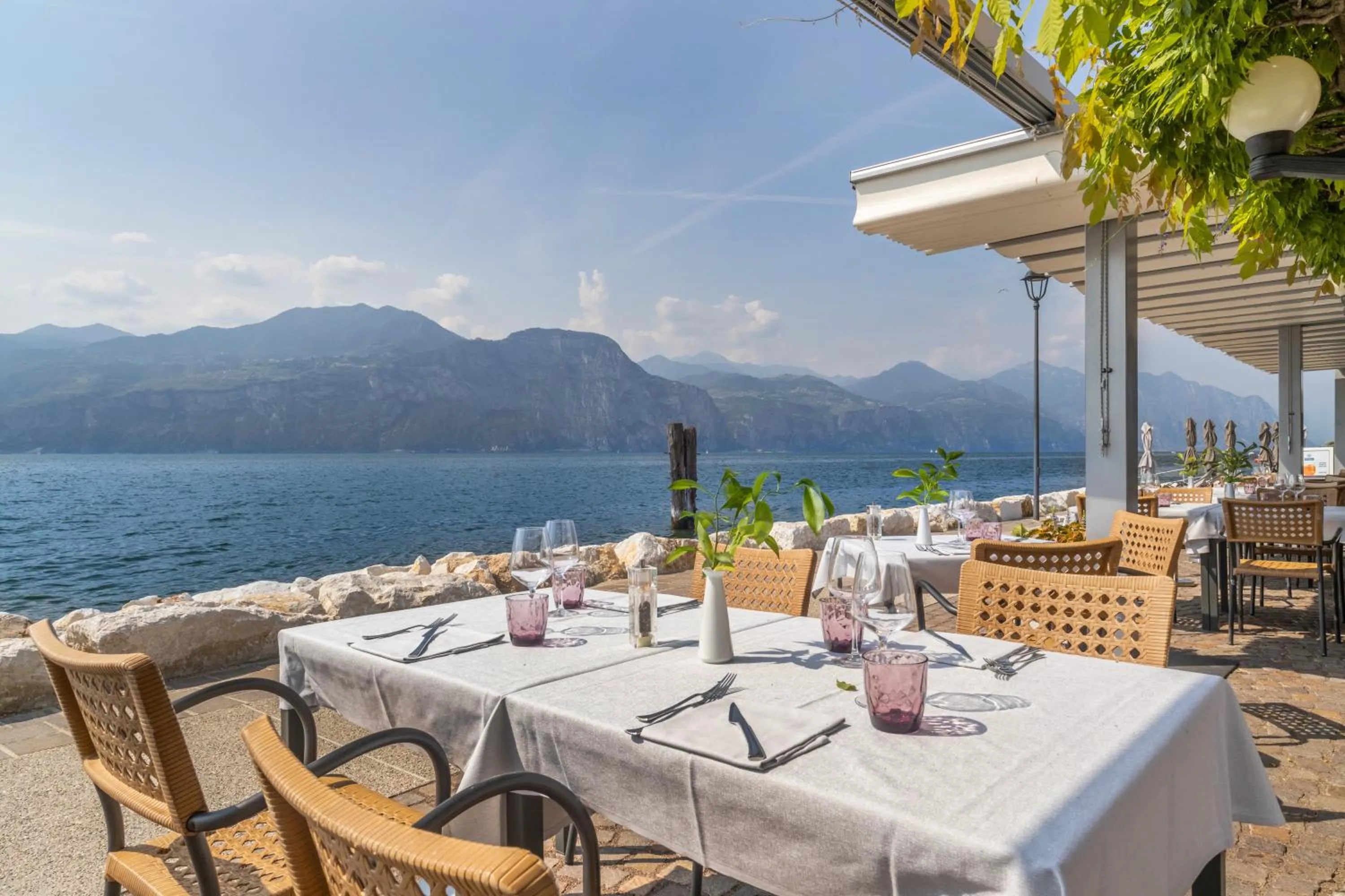Restaurant/places to eat in Lake Front Hotel Brenzone