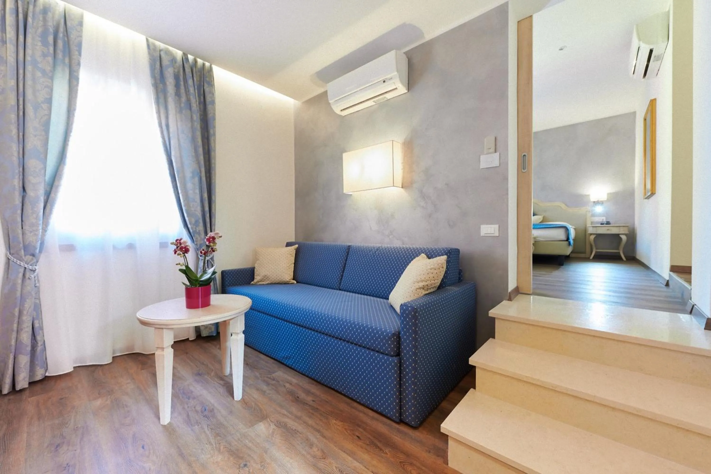 Photo of the whole room, Bed in Lake Front Hotel Brenzone