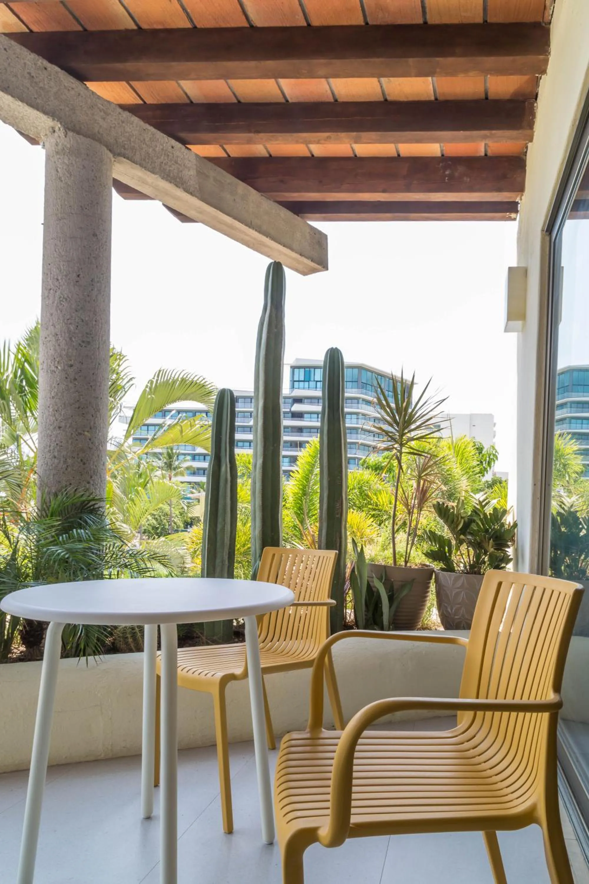 Patio in Hotel Ysuri Bucerias