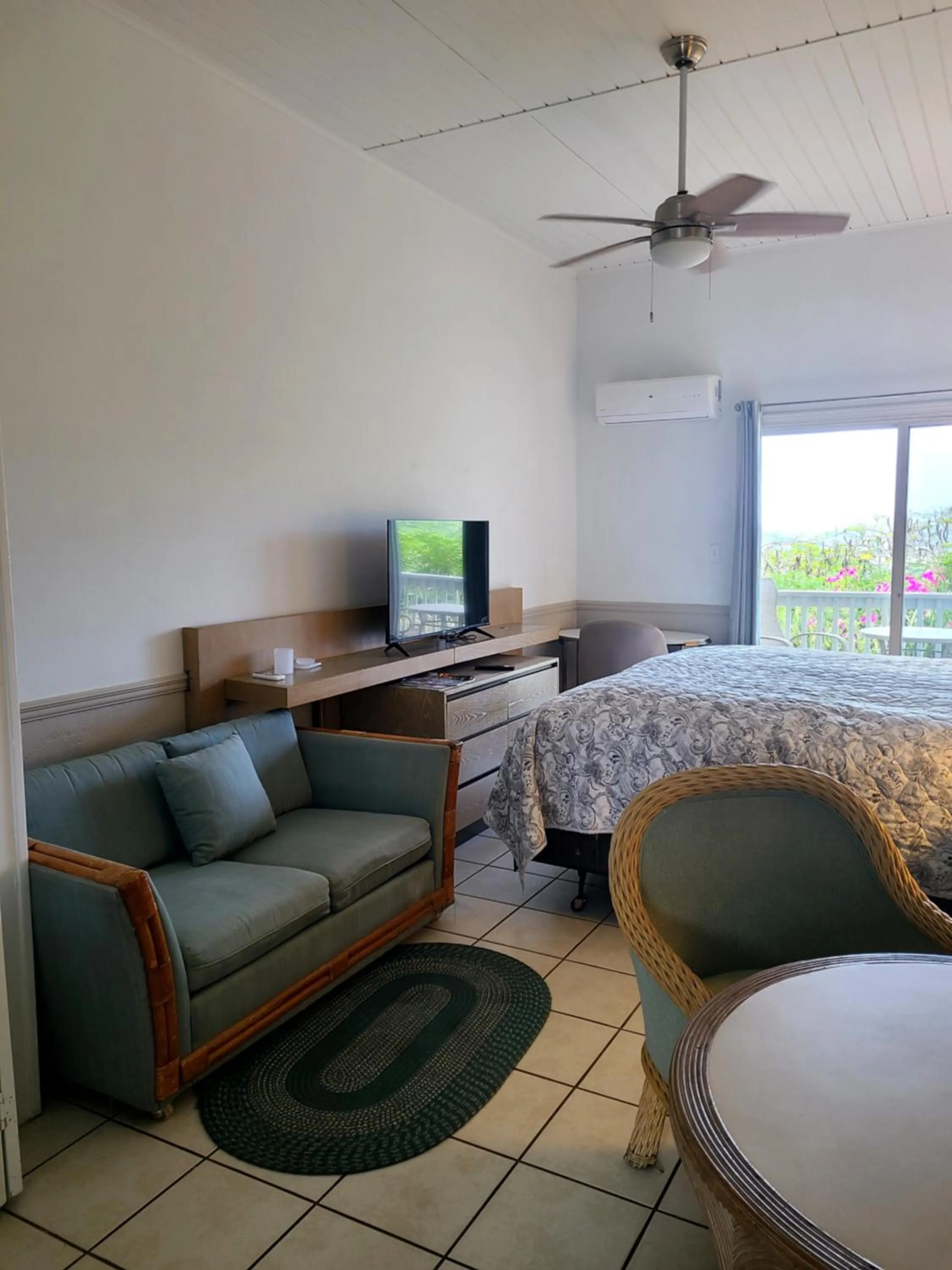 Boundless Bliss Hotel